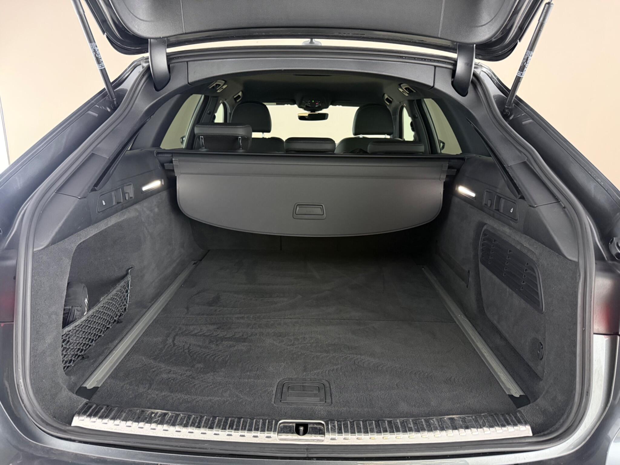 Audi A6 view 9