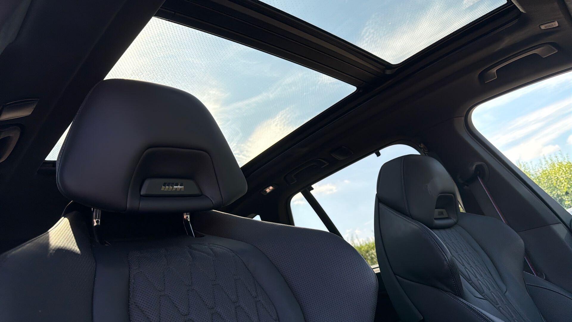 BMW X5 view 22