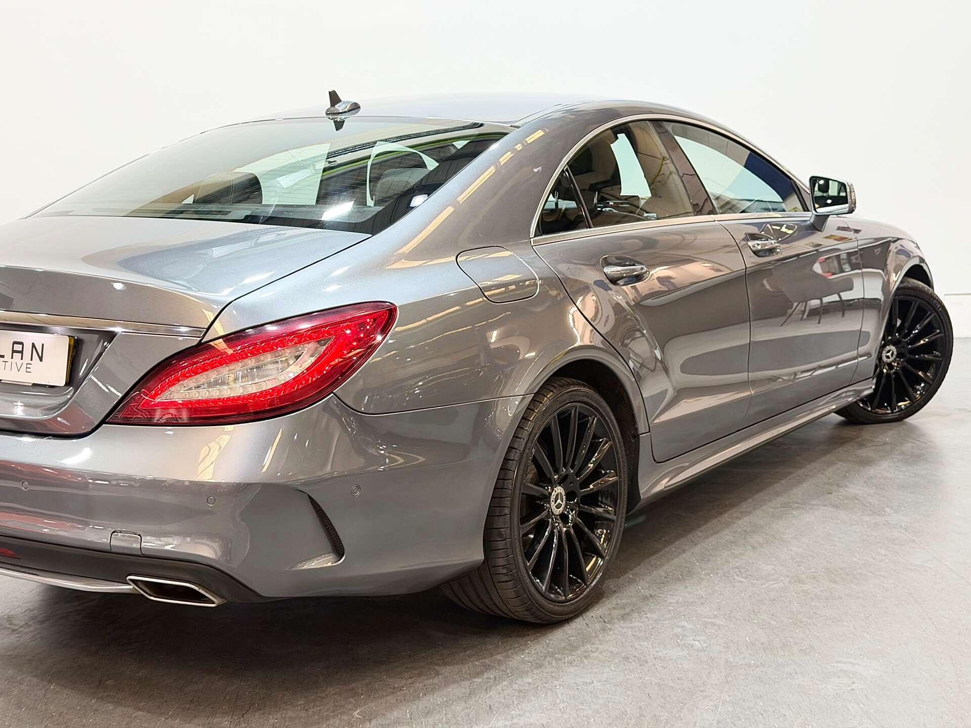 Mercedes-Benz CLS view 22