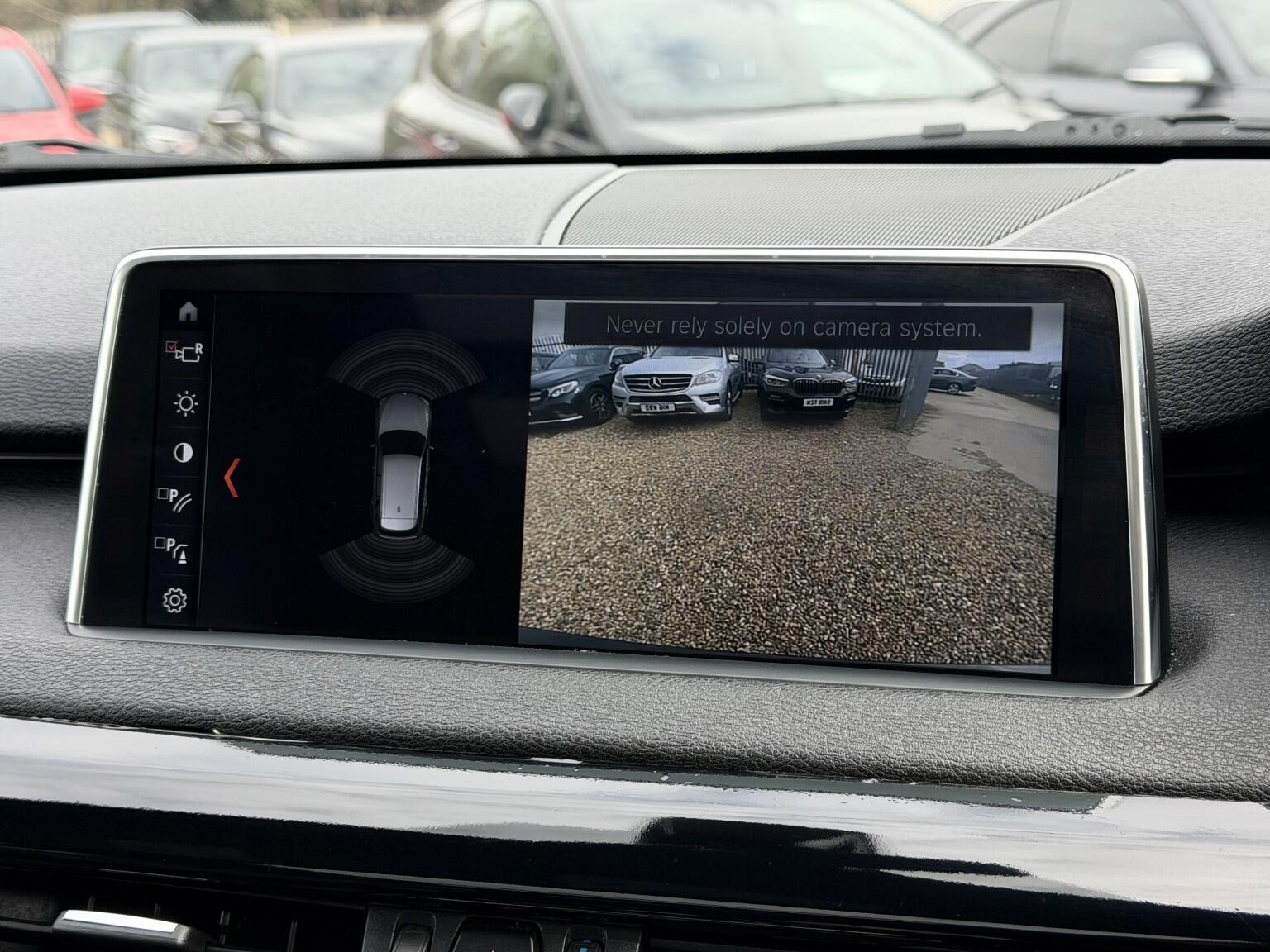 BMW X5 view 18