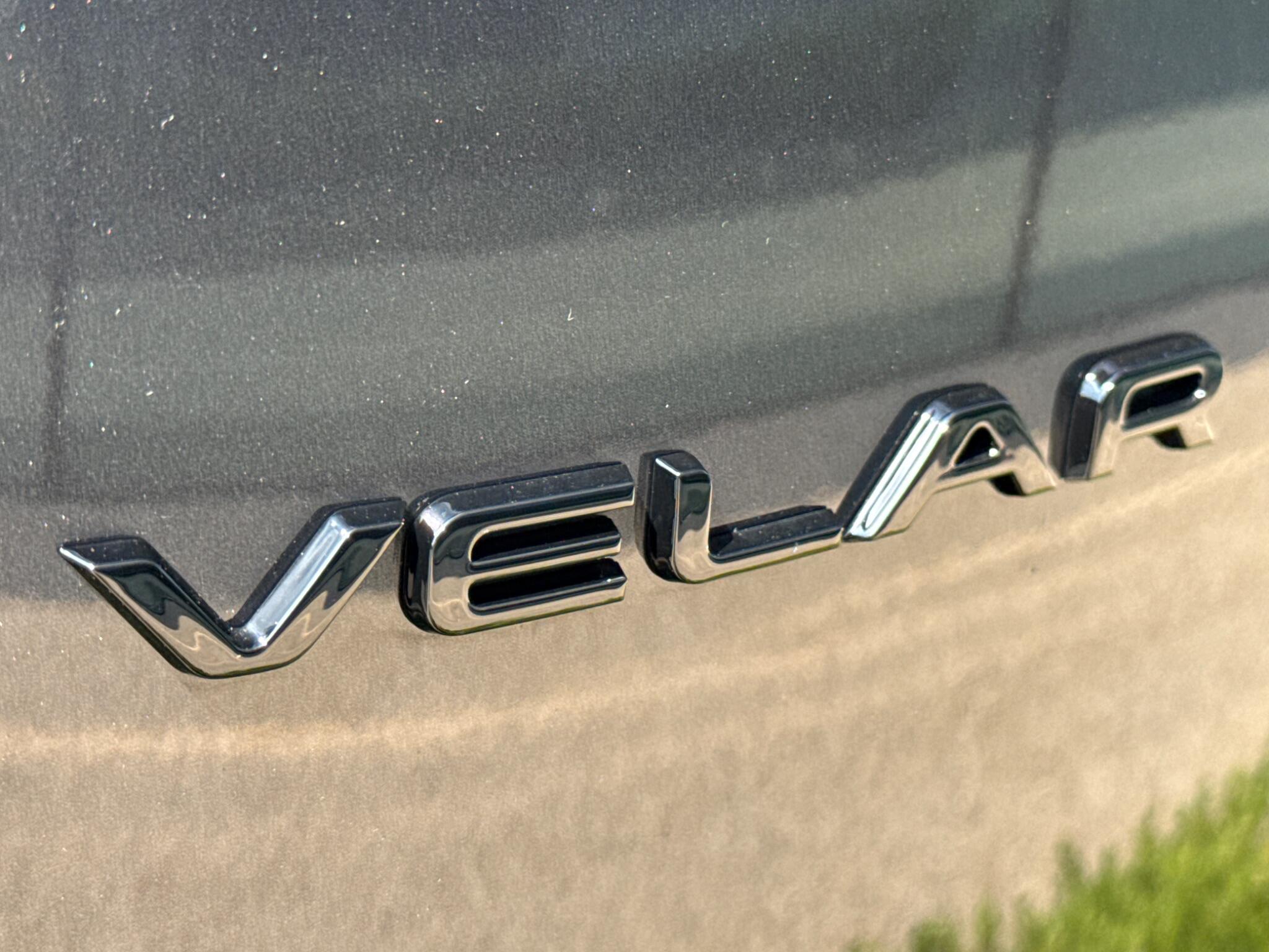 Land Rover Range Rover Velar view 15
