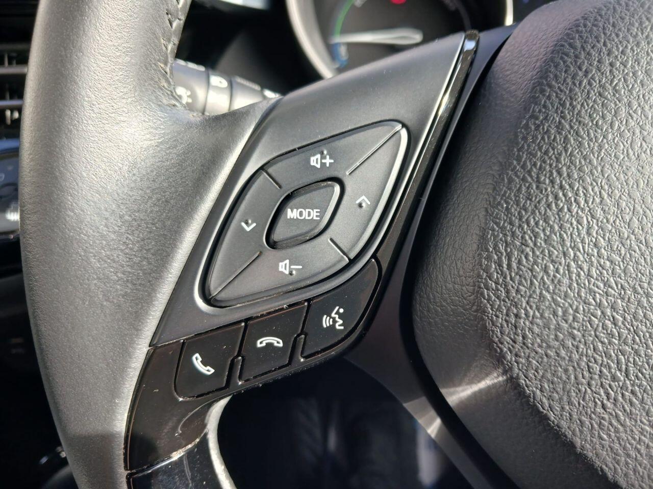 Toyota C-HR view 51