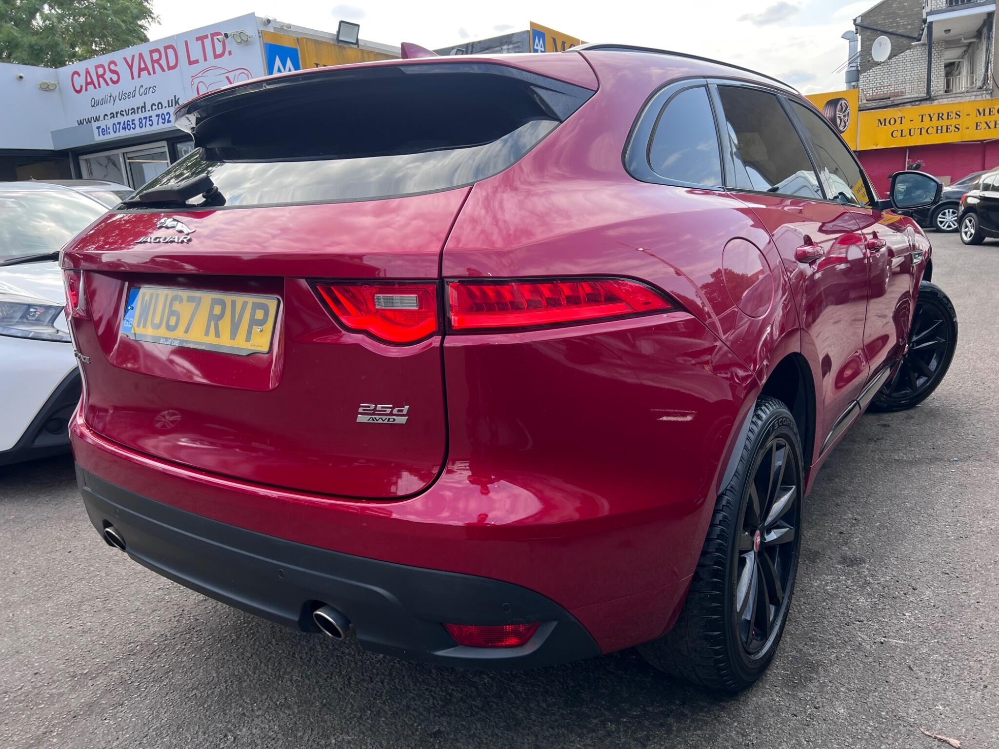 Jaguar F-Pace view 10