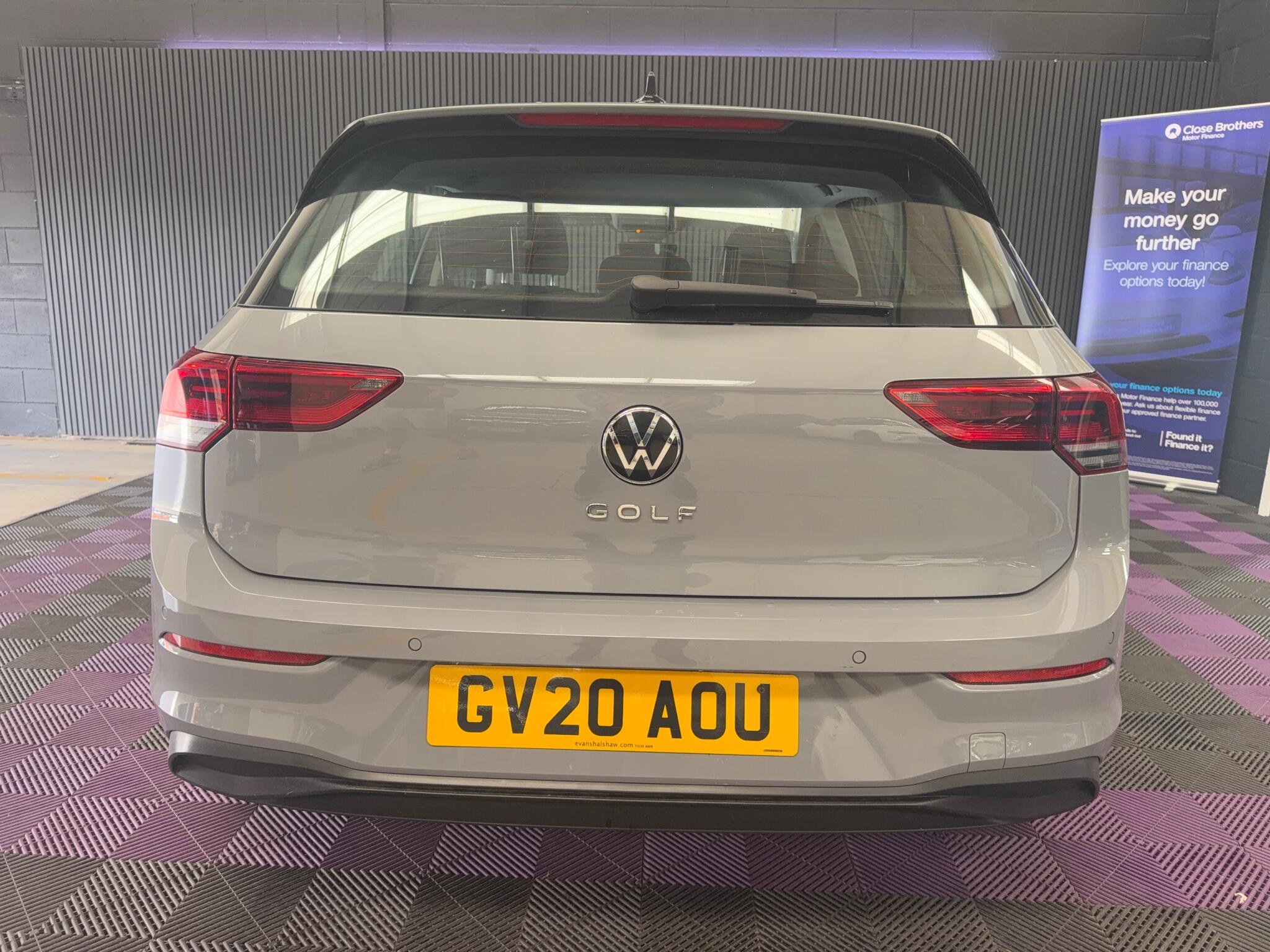 Volkswagen Golf view 13
