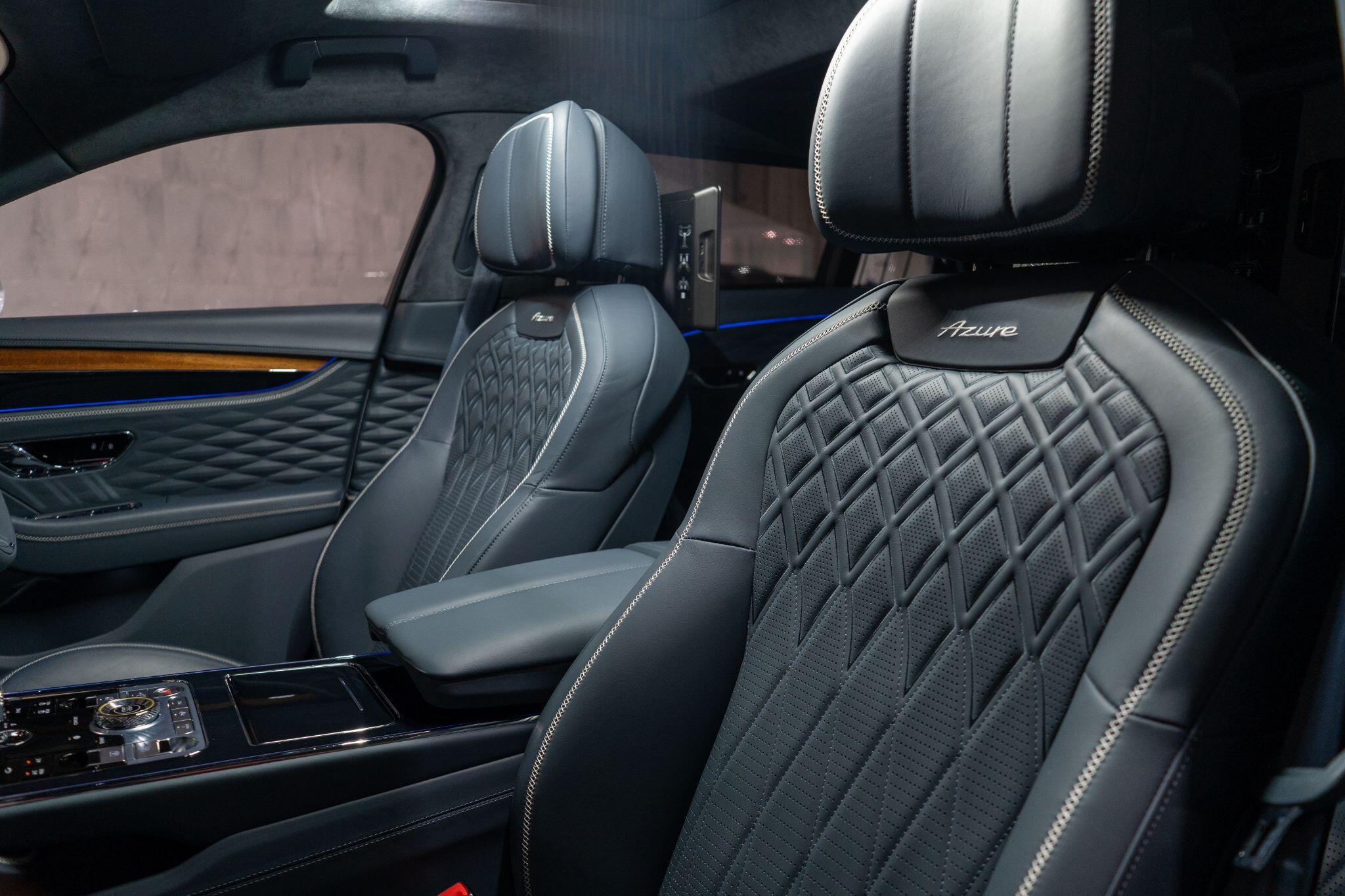 Bentley Flying Spur view 16