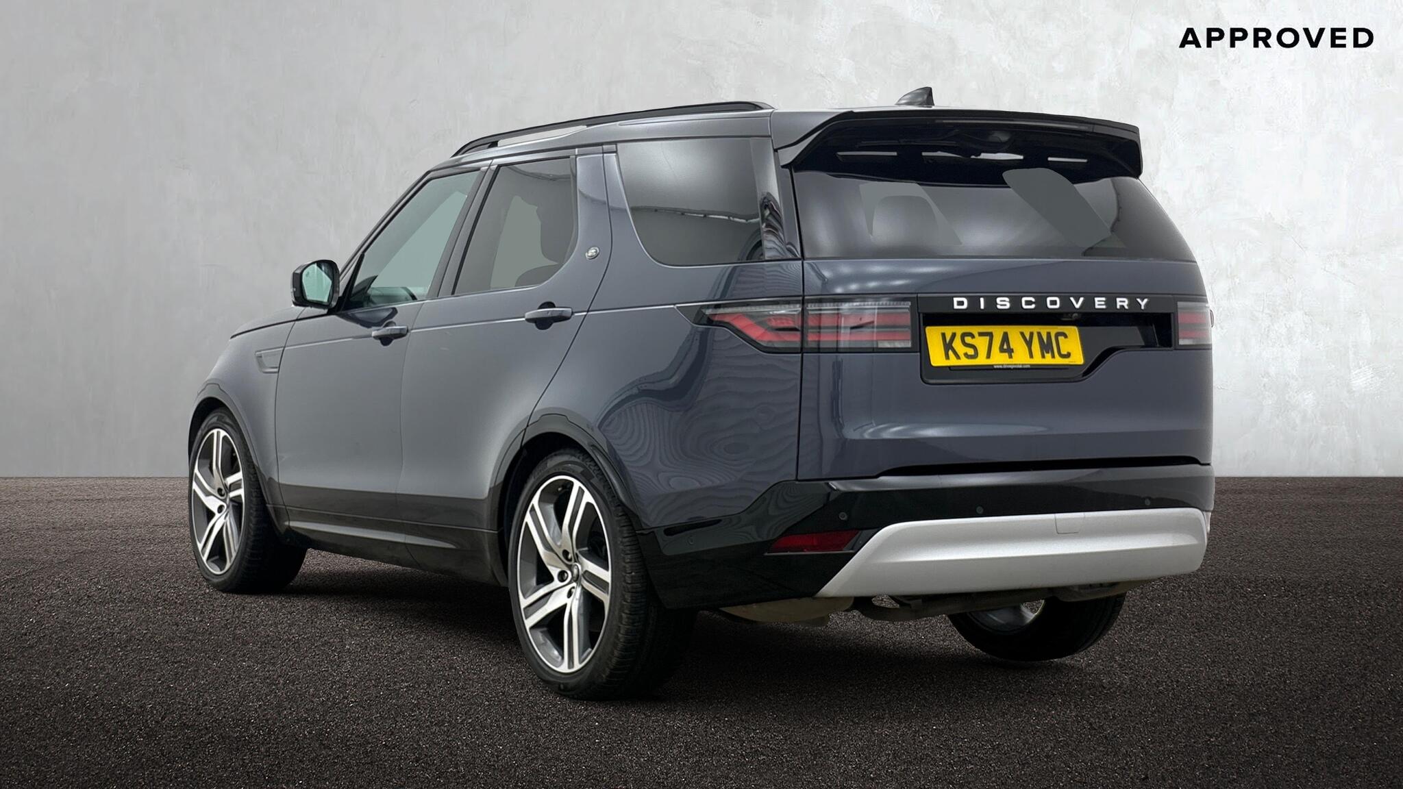 Land Rover Discovery view 2