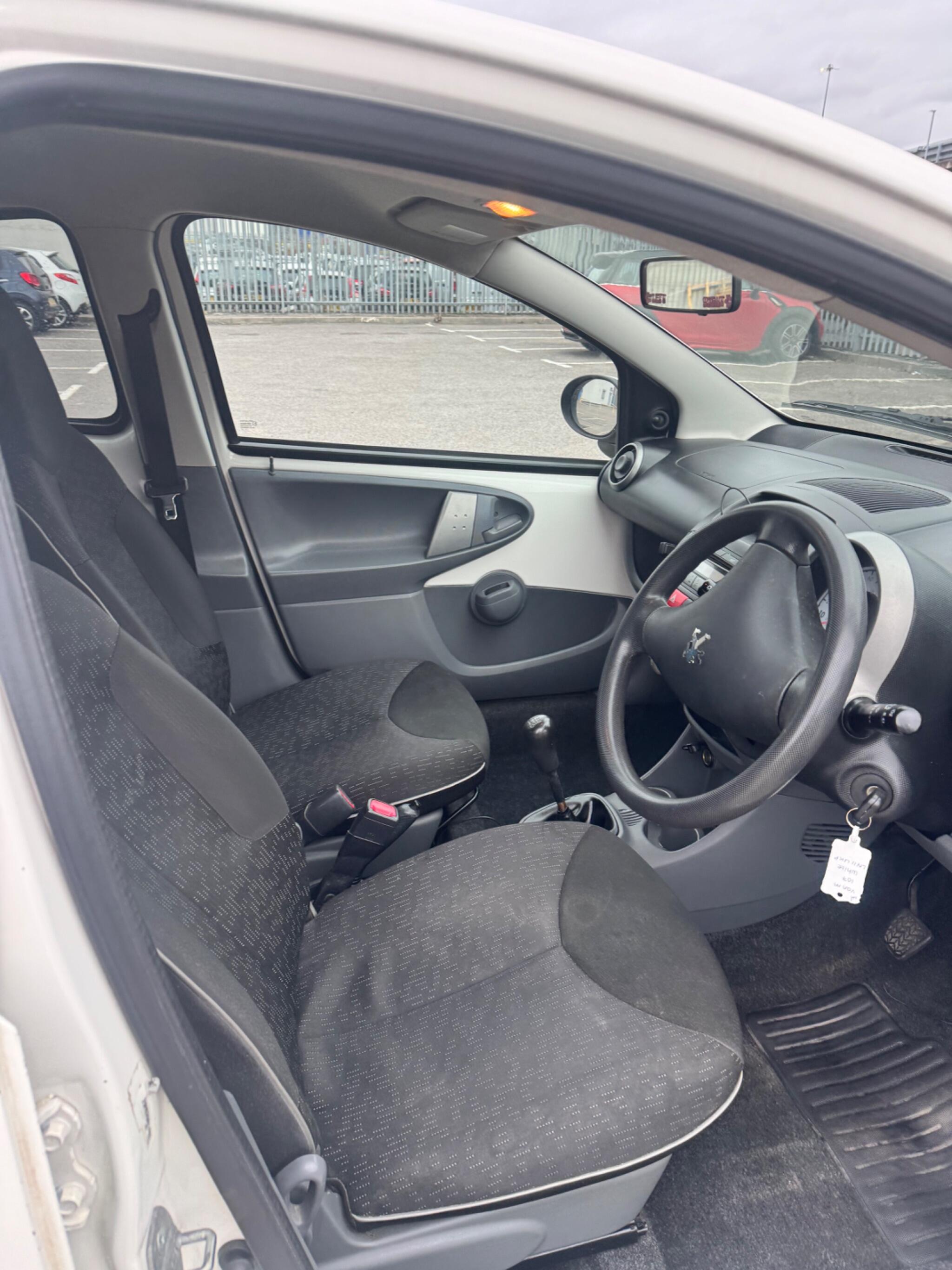 Peugeot 107 view 27
