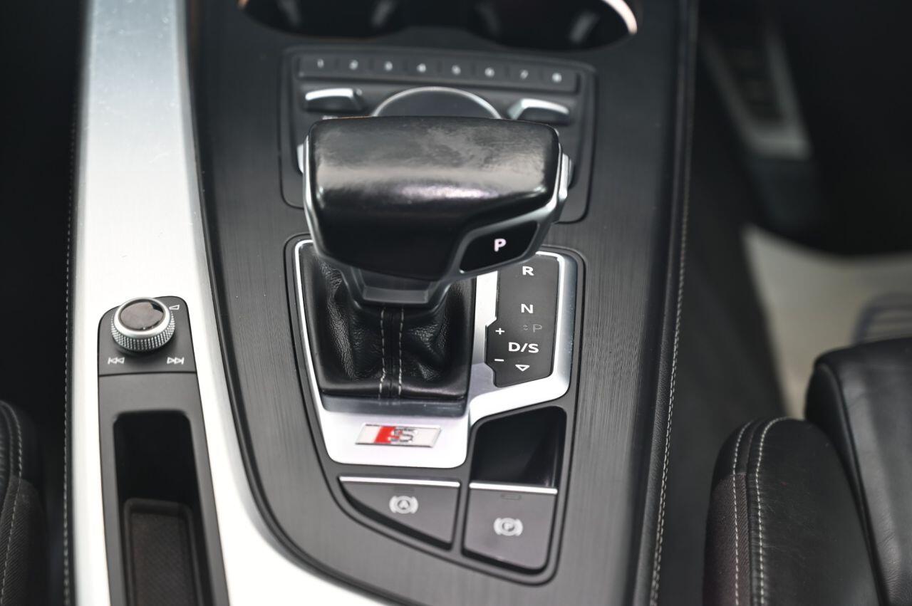Audi S4 view 39