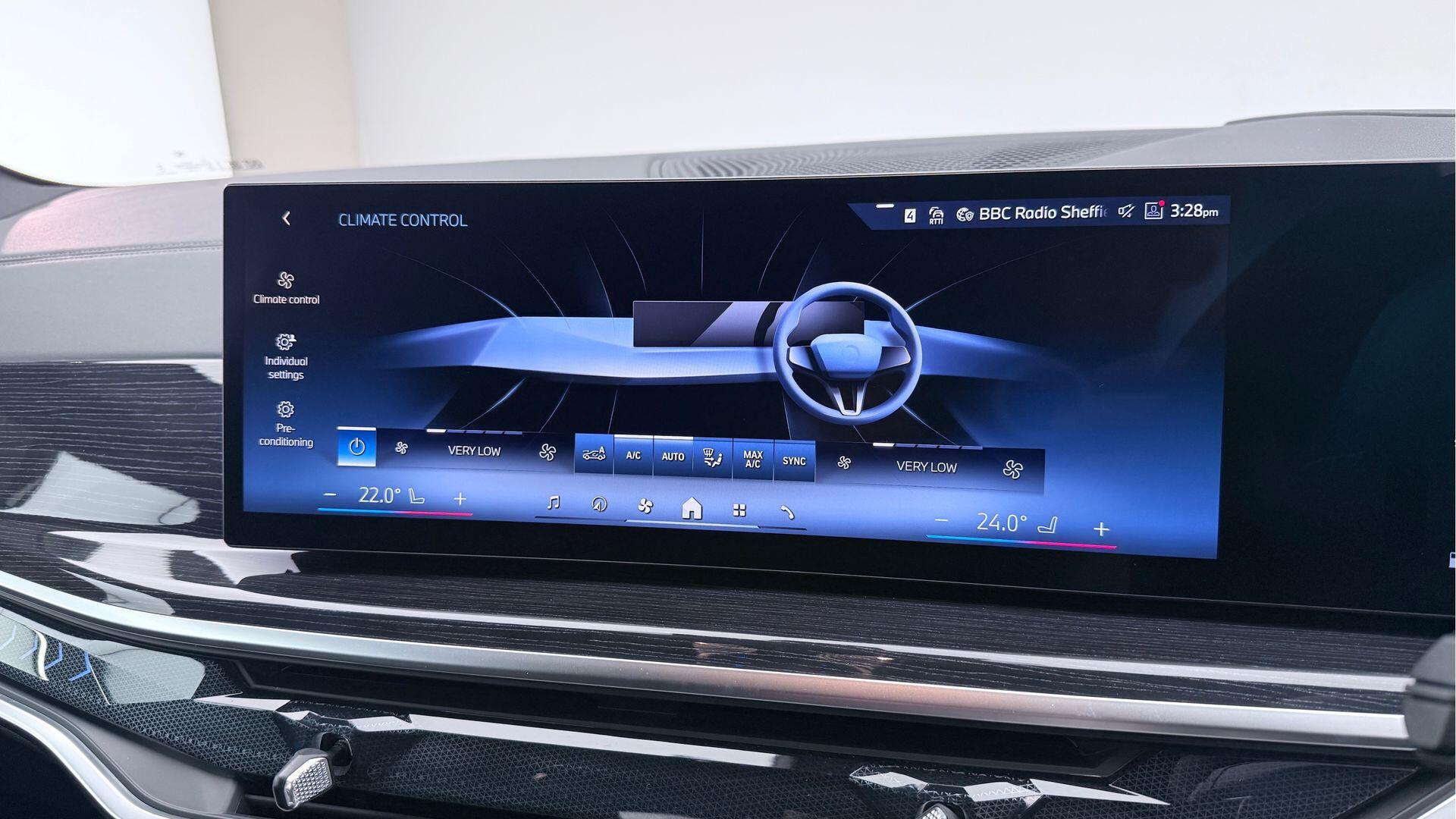 BMW X5 view 25