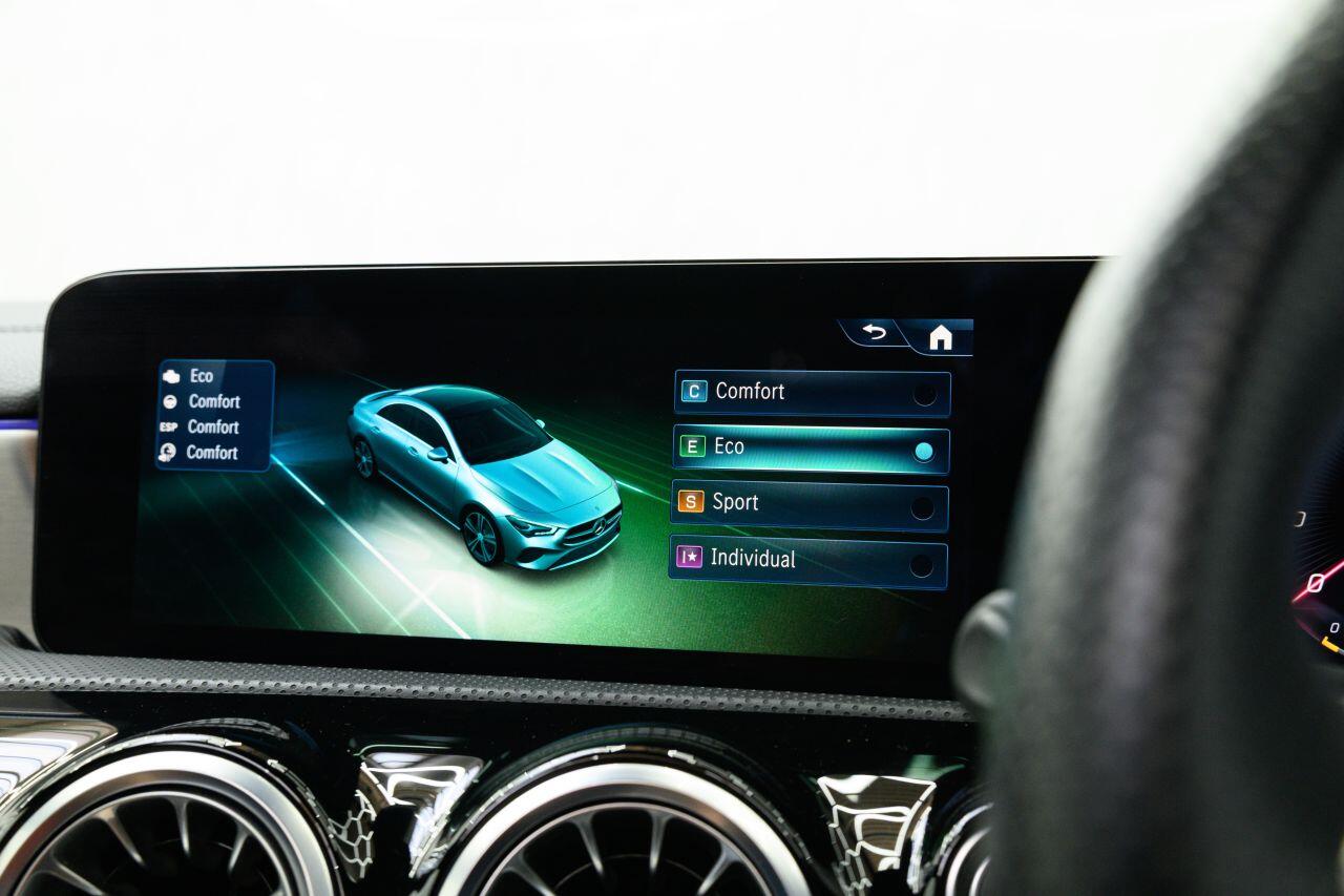 Mercedes-Benz CLA view 50