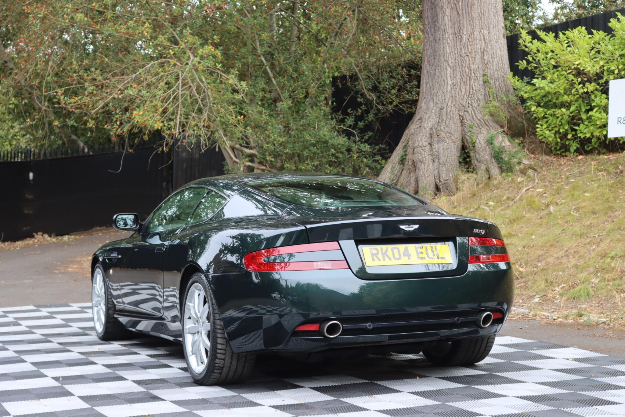 Aston Martin DB9 view 17