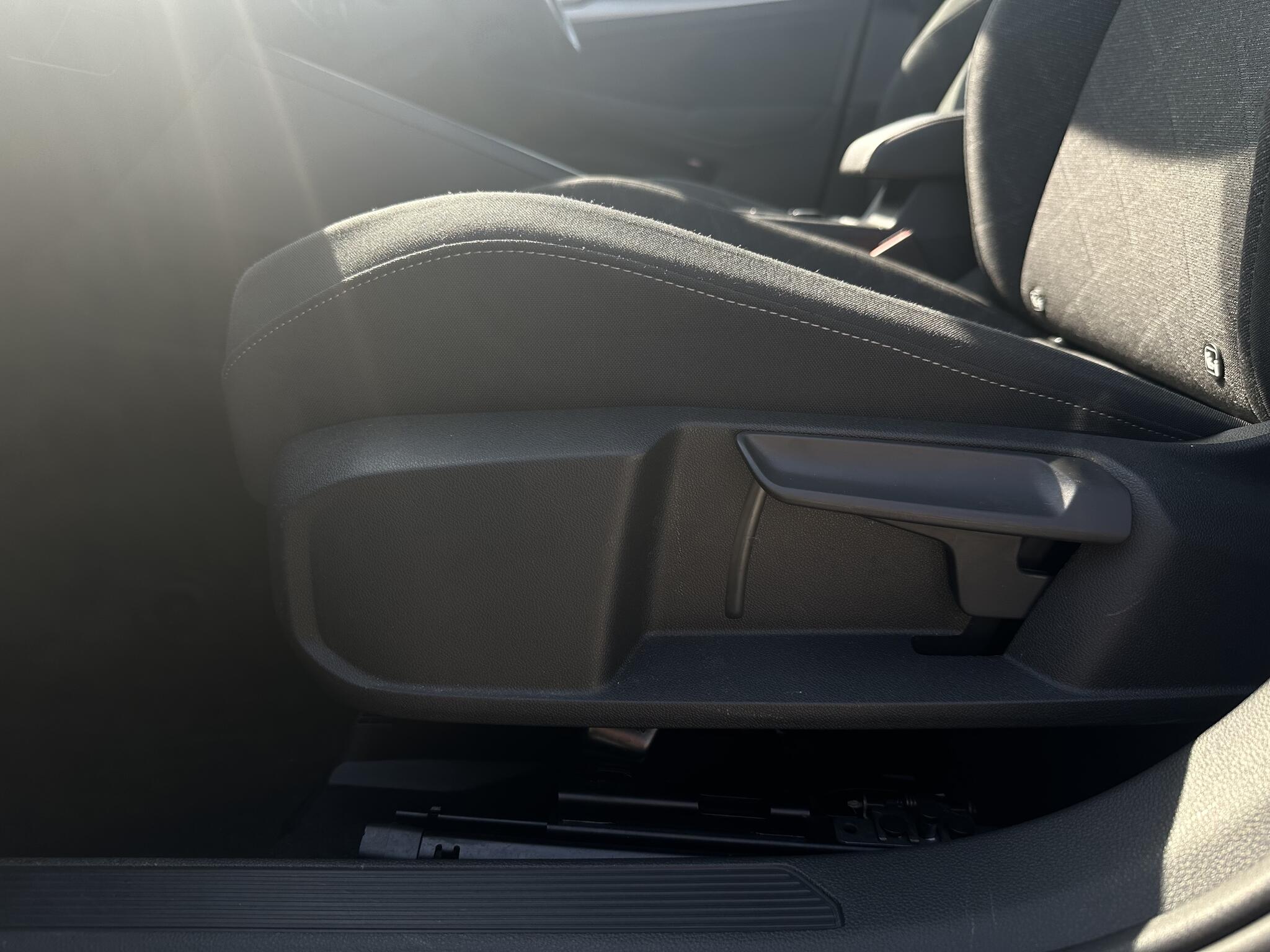 Volkswagen Golf view 41