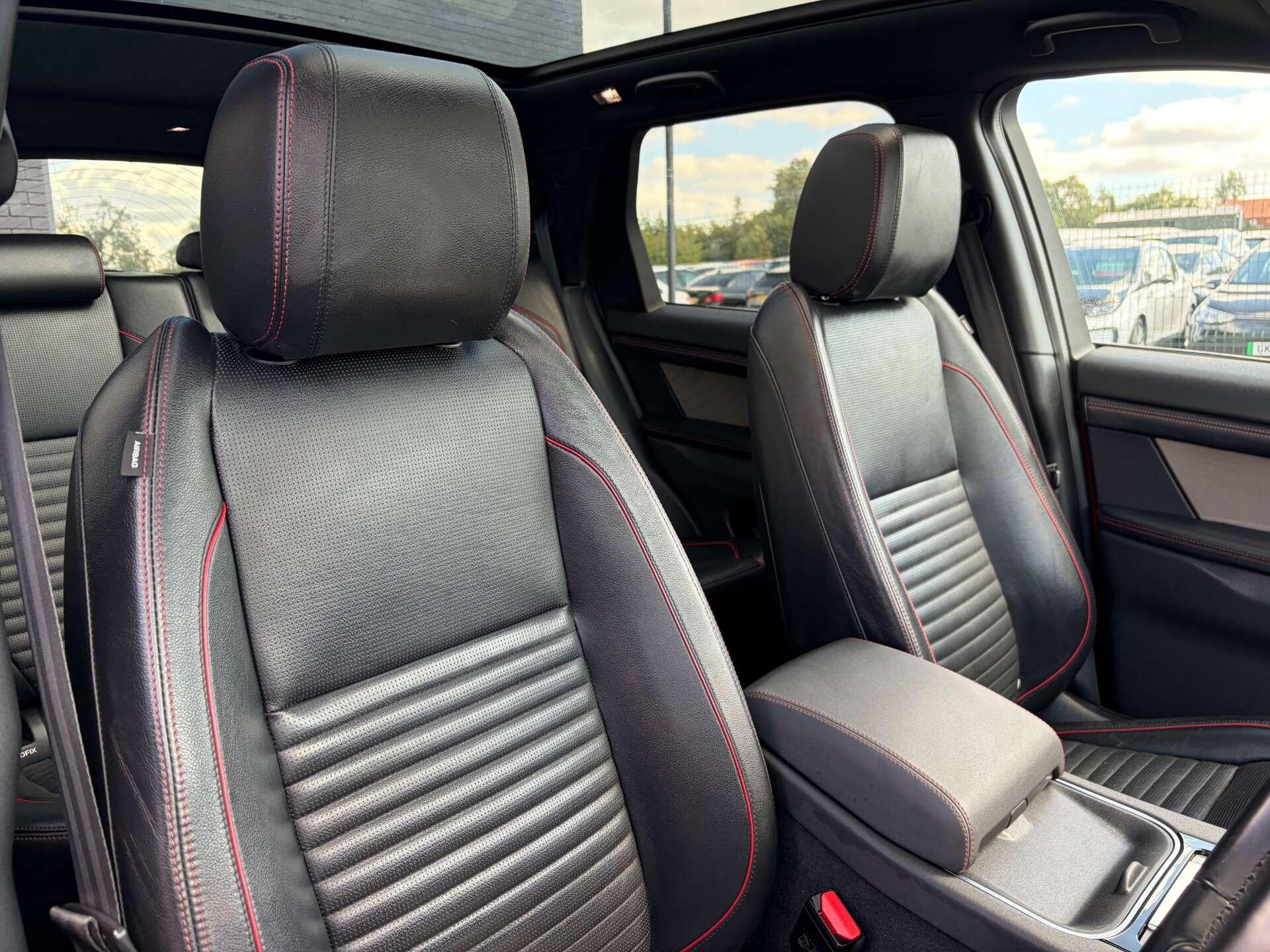 Land Rover Discovery Sport view 37