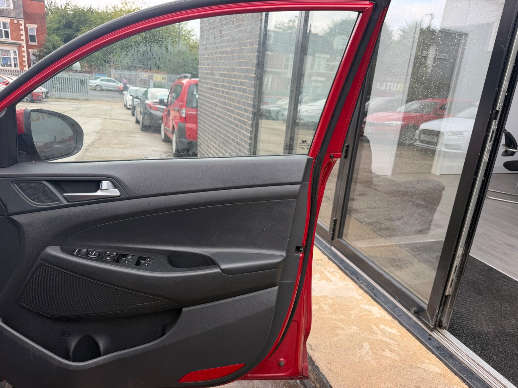 Hyundai Tucson view 9