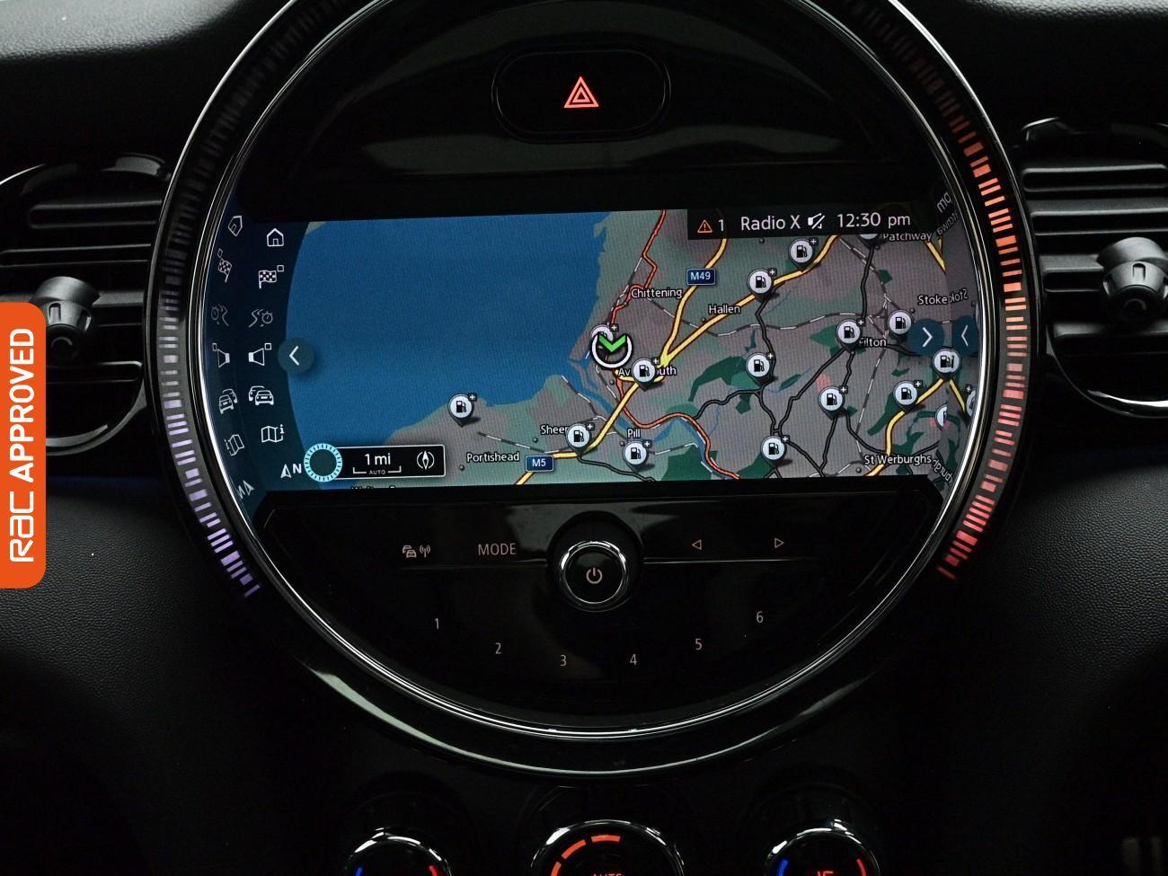 Mini Hatch view 15