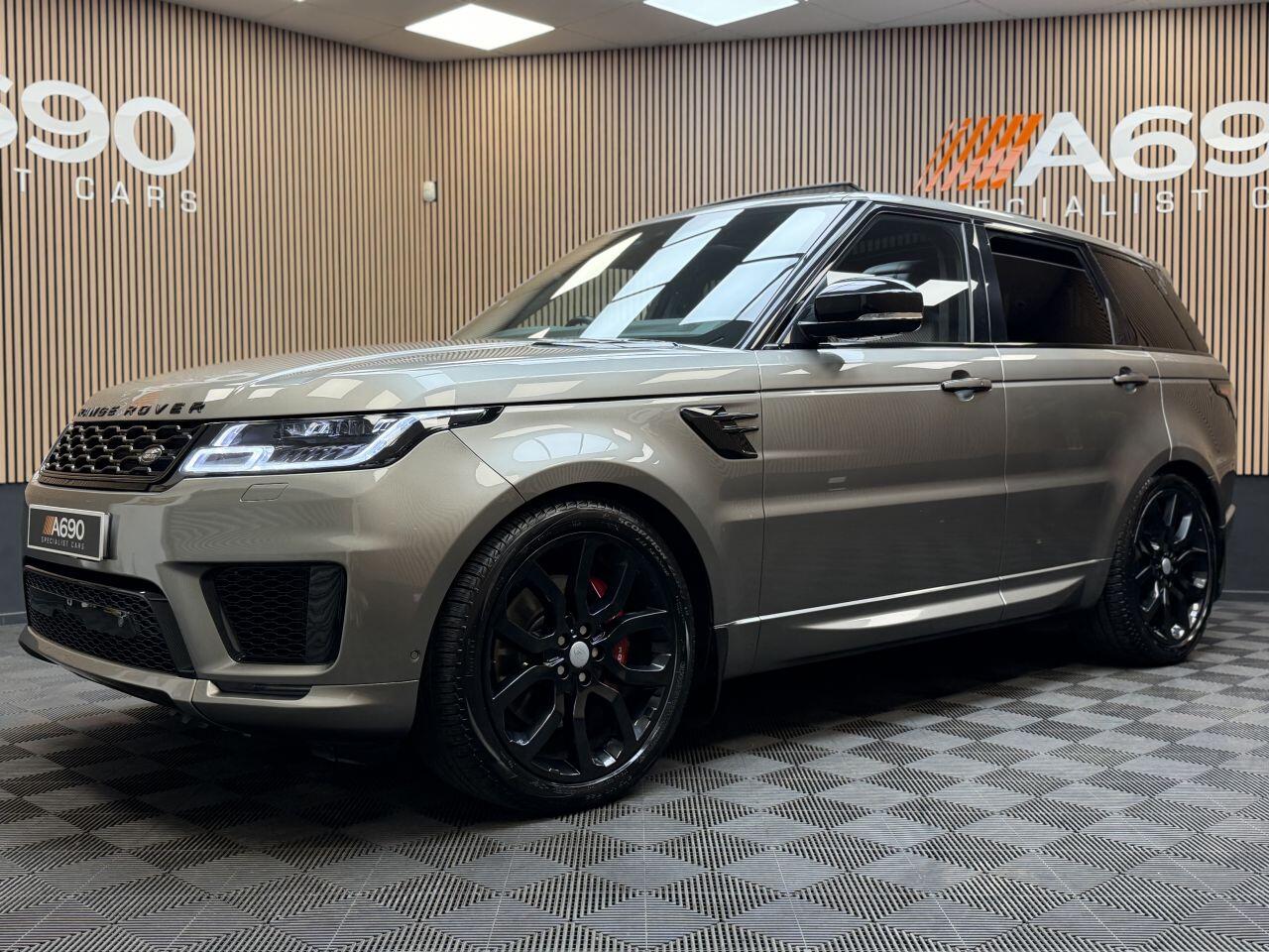 Land Rover Range Rover Sport view 3