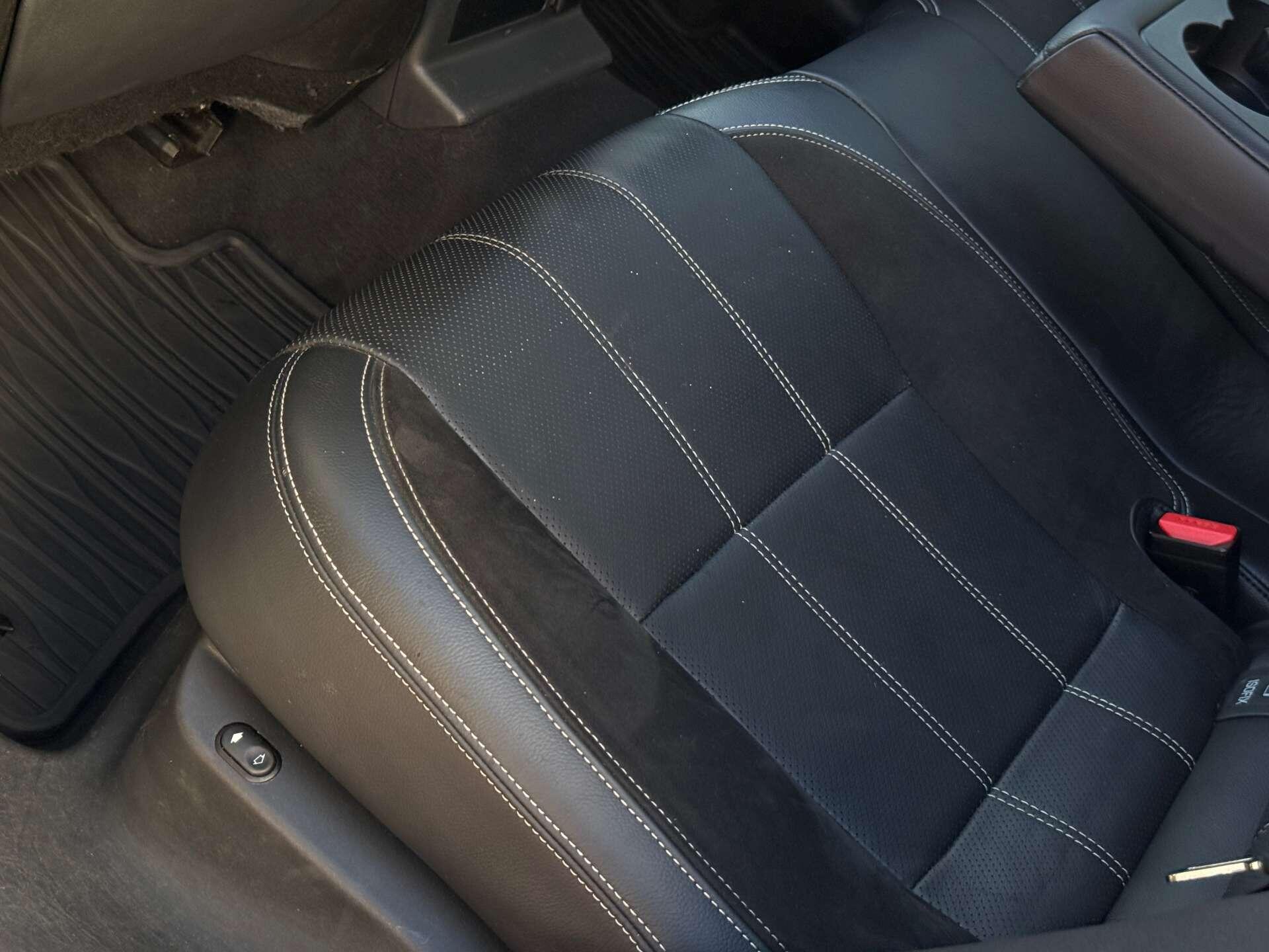 Land Rover Range Rover Velar view 39
