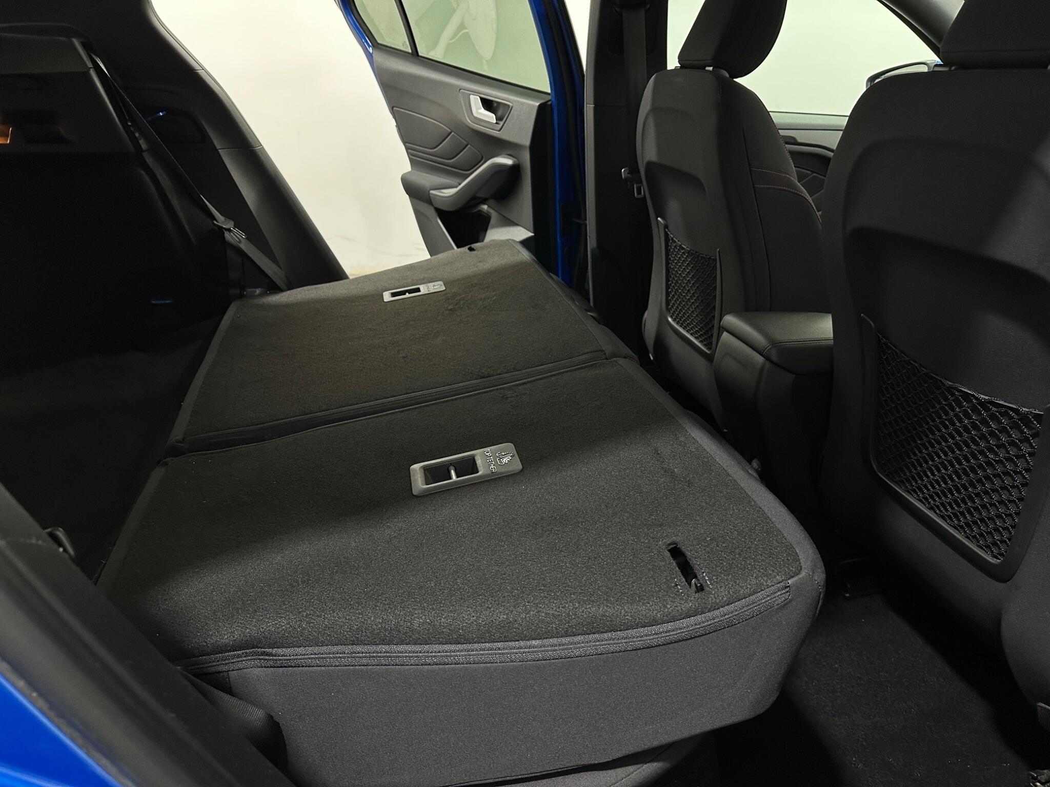 Ford Focus view 44