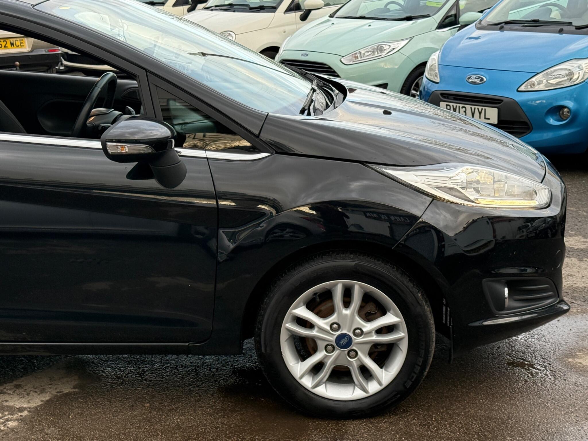 Ford Fiesta - Image 21