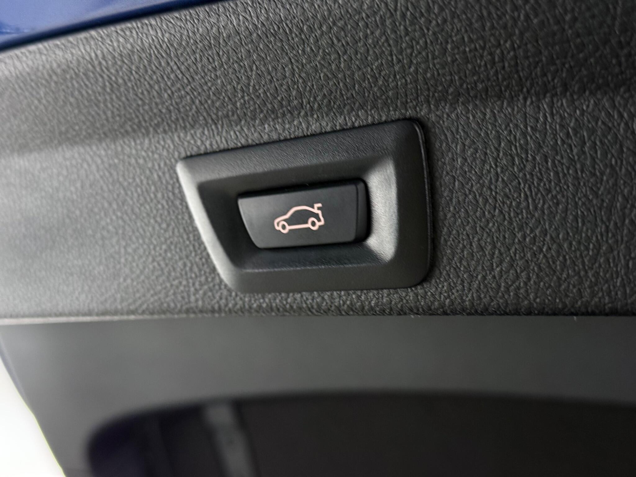 BMW 4 Series view 11