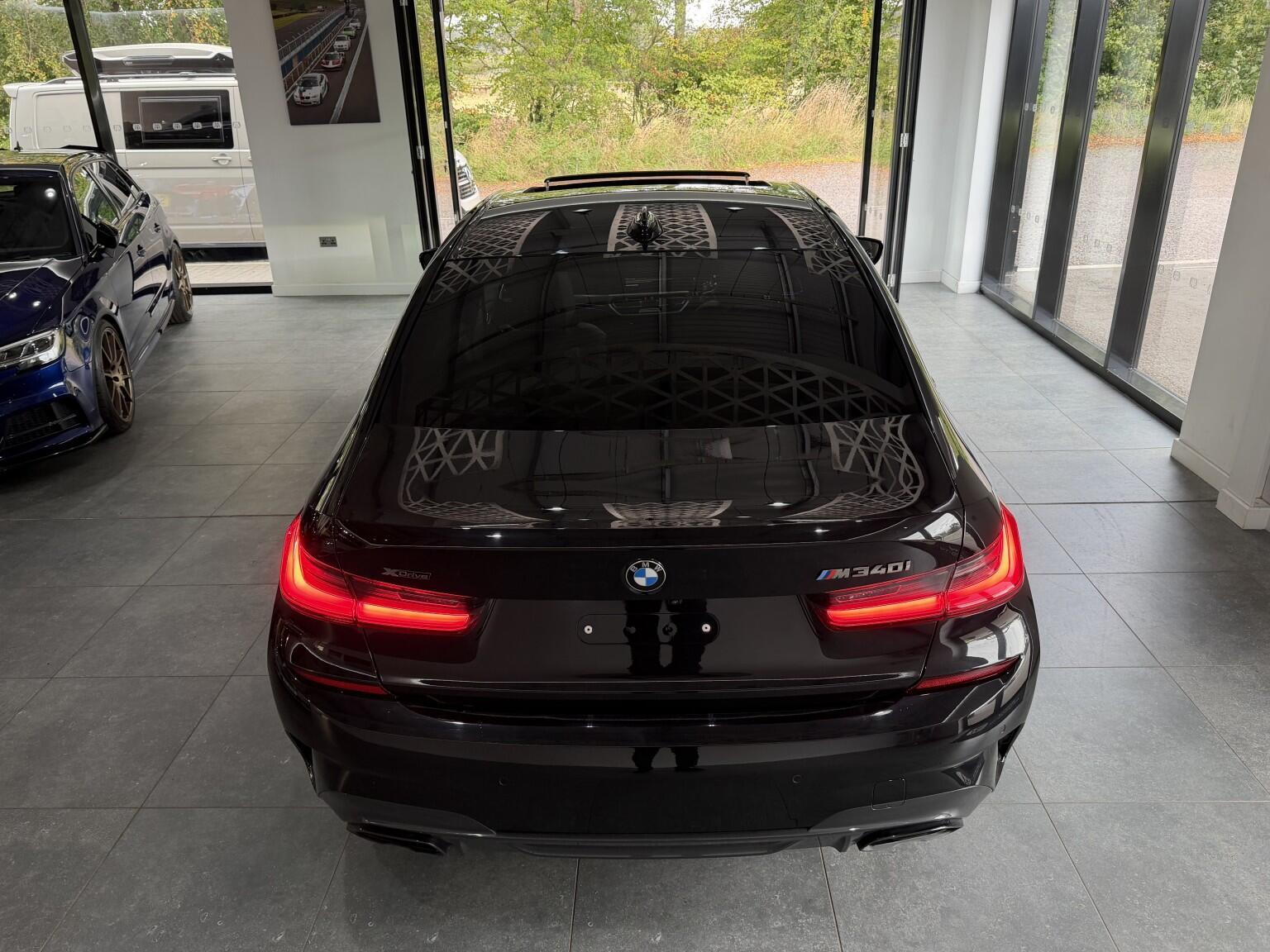 BMW 3 Series view 39