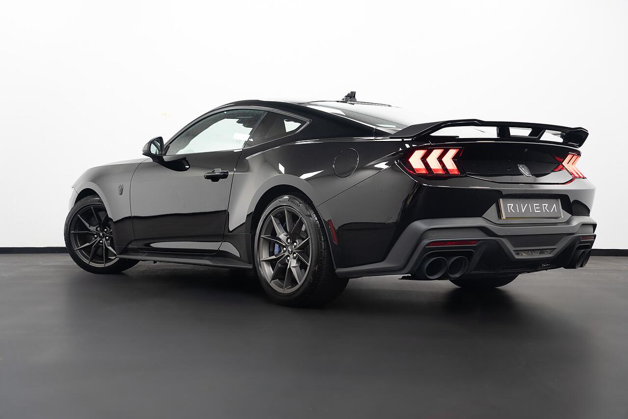 Ford Mustang view 28