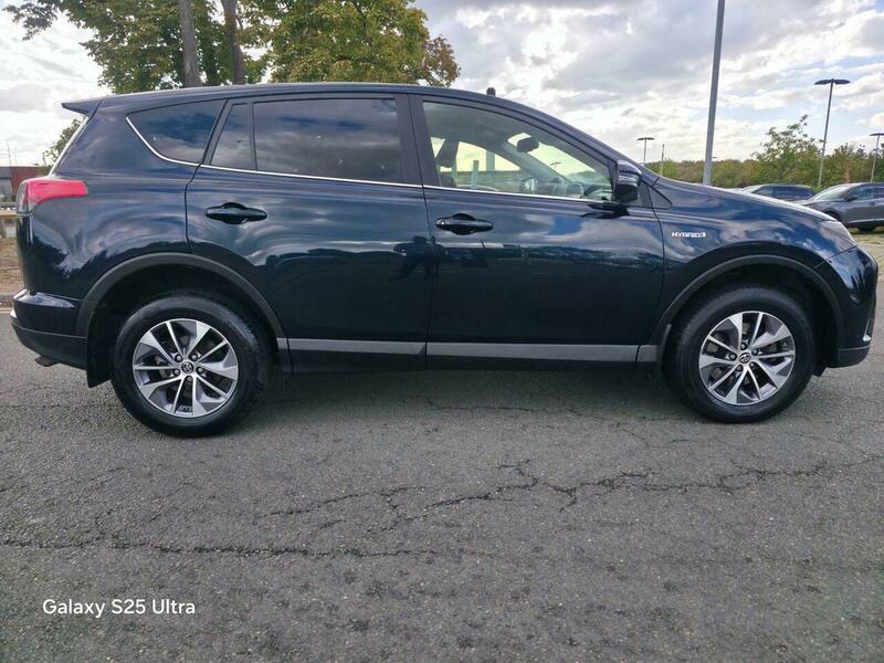 Toyota Rav4 view 6