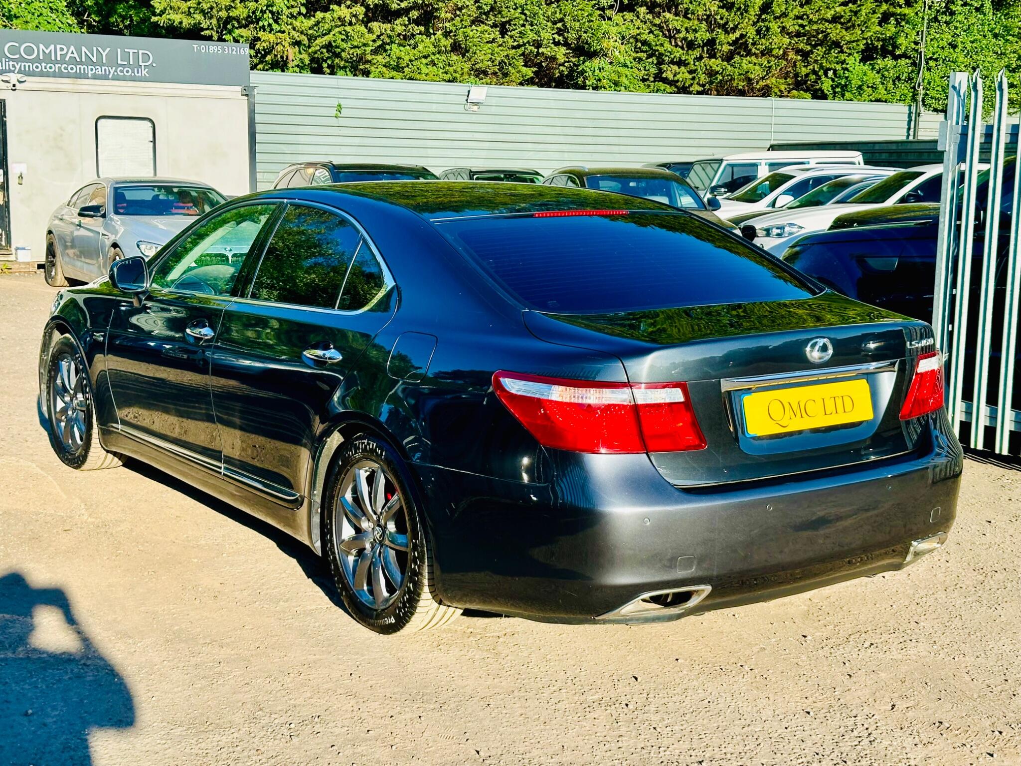 Lexus LS view 7