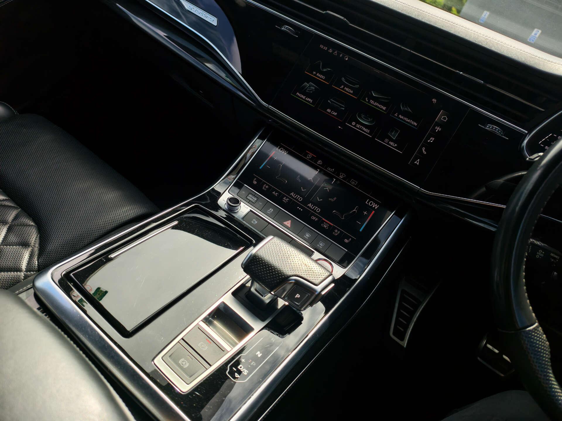 Audi SQ7 view 44