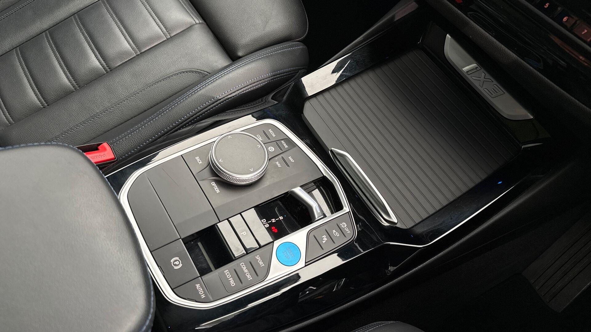 BMW iX3 view 10