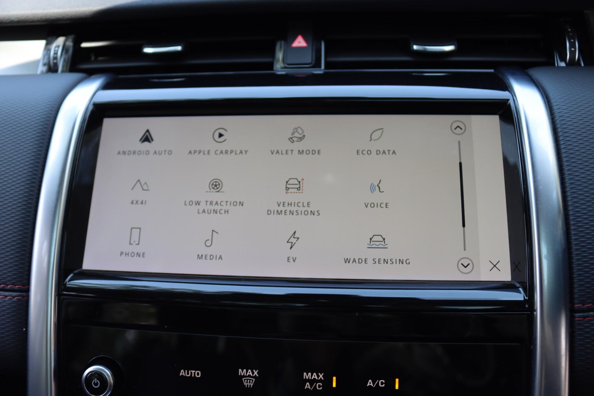 Land Rover Discovery Sport view 29
