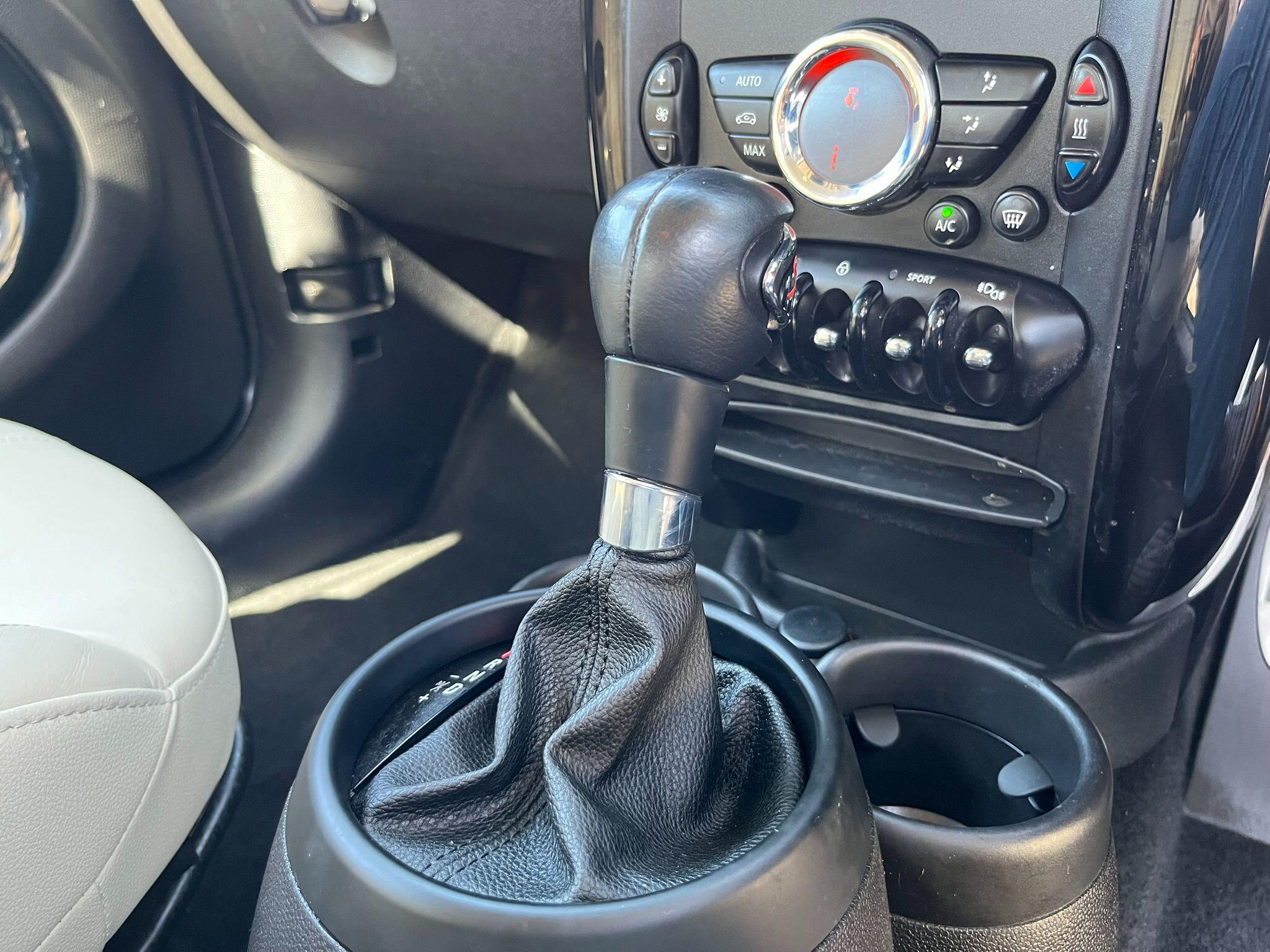 Mini Countryman view 22