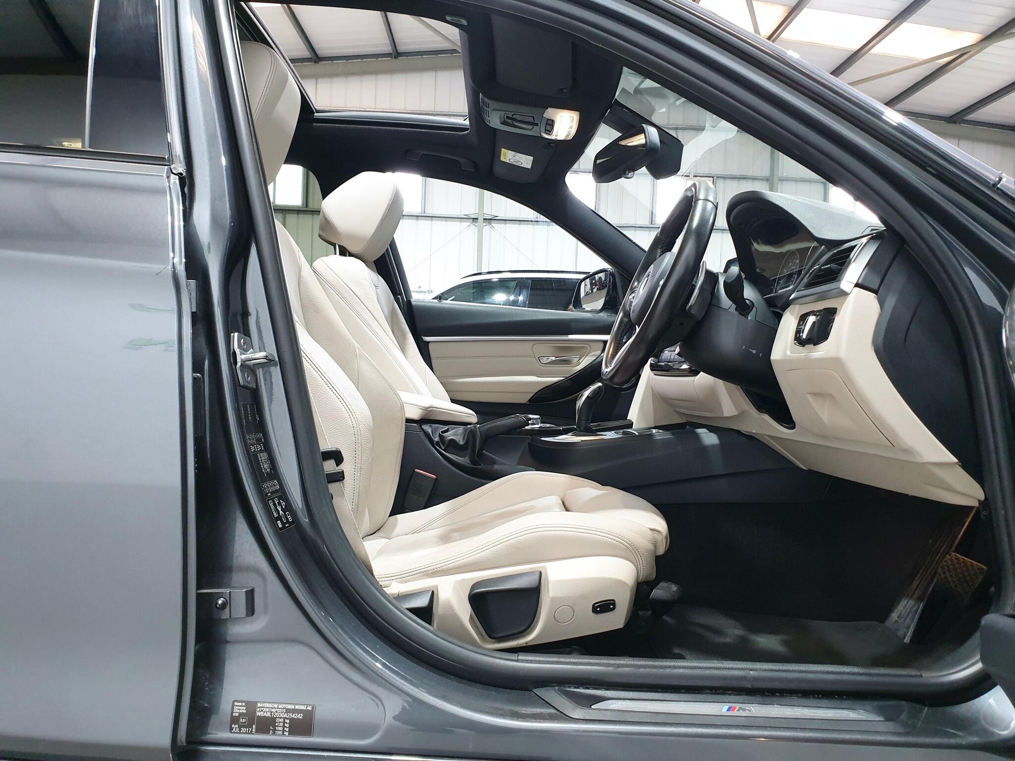 BMW 3 Series view 46