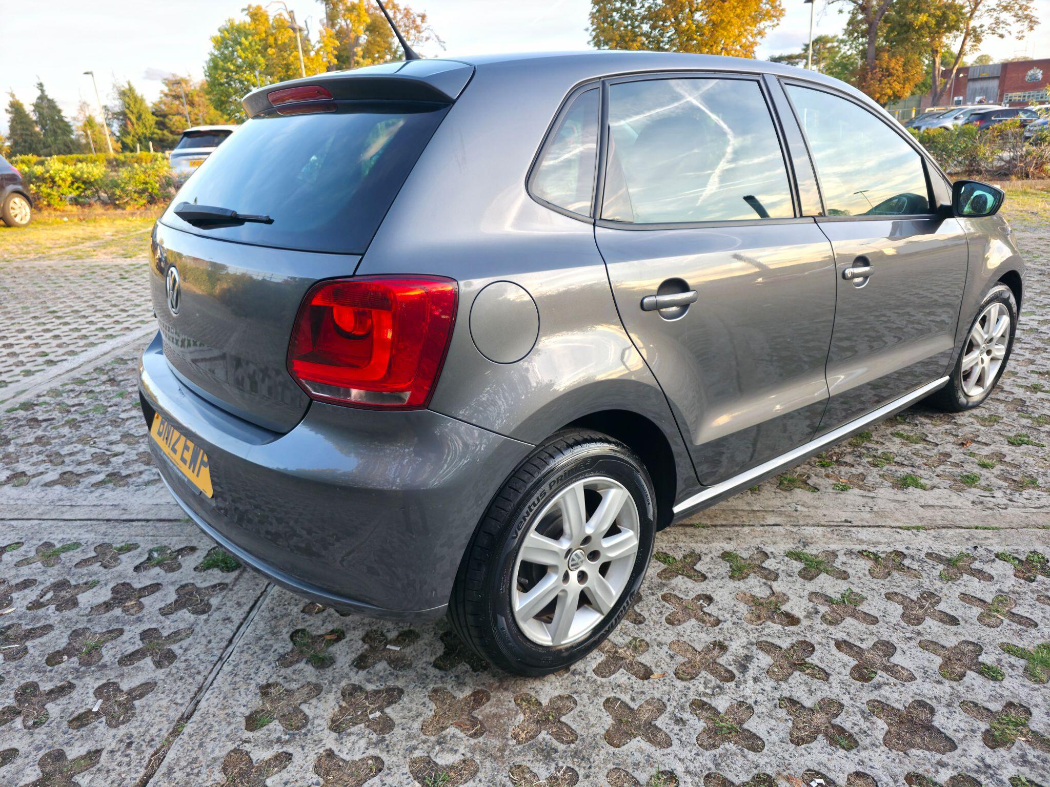 Volkswagen Polo view 8