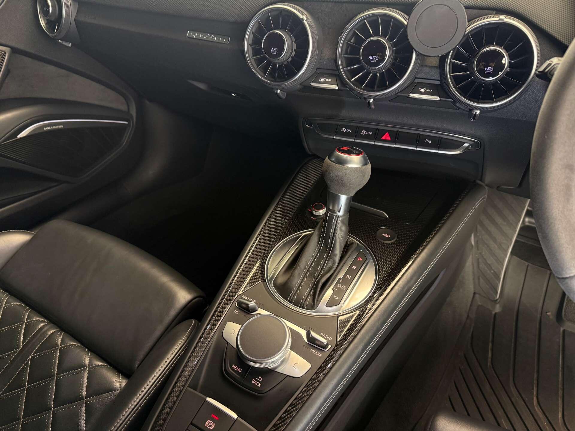 Audi TT RS view 19
