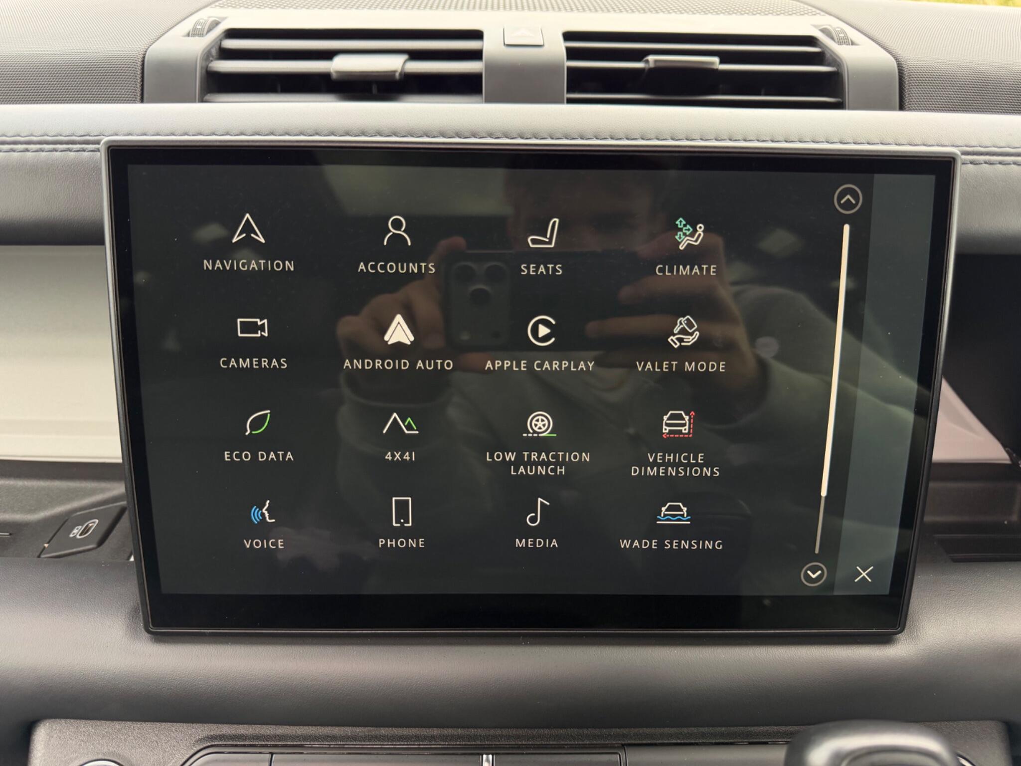 Land Rover Defender view 15
