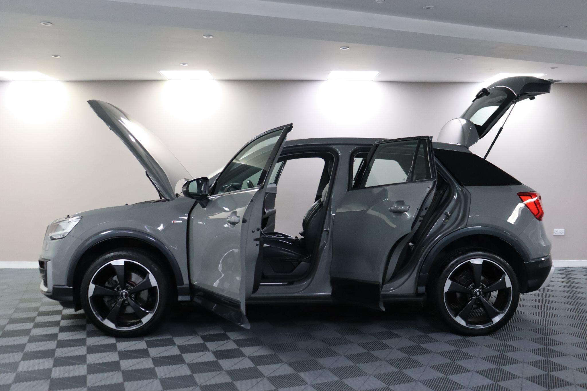 Audi Q2 view 6