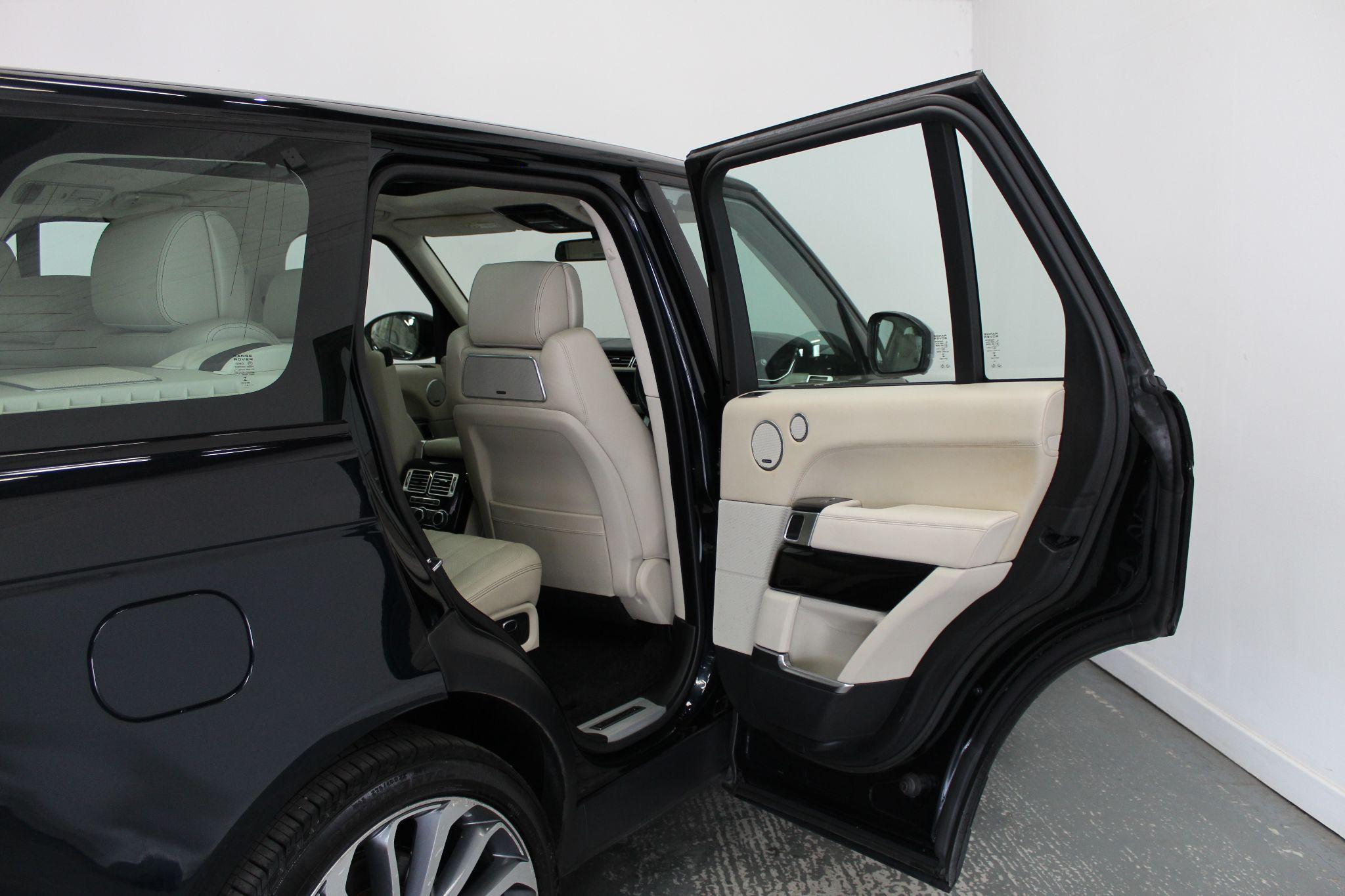 Land Rover Range Rover view 33