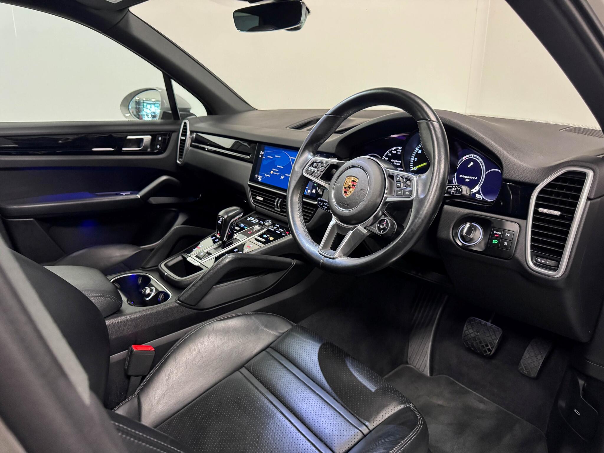 Porsche Cayenne view 42