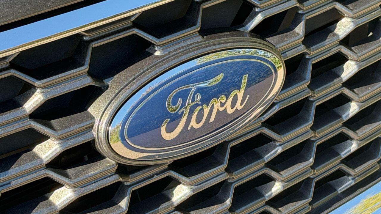 Ford Kuga view 48