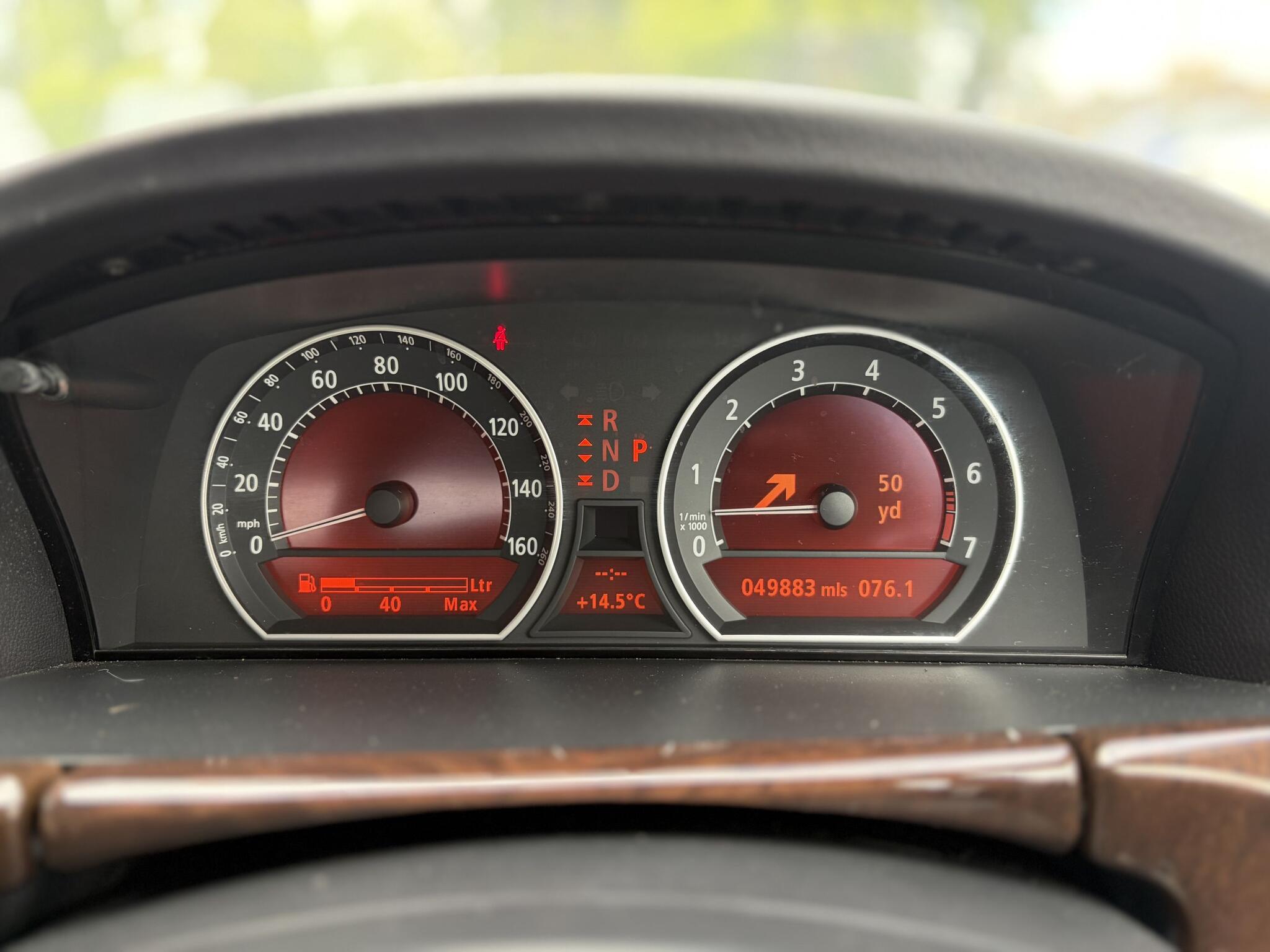BMW 7 Series view 15