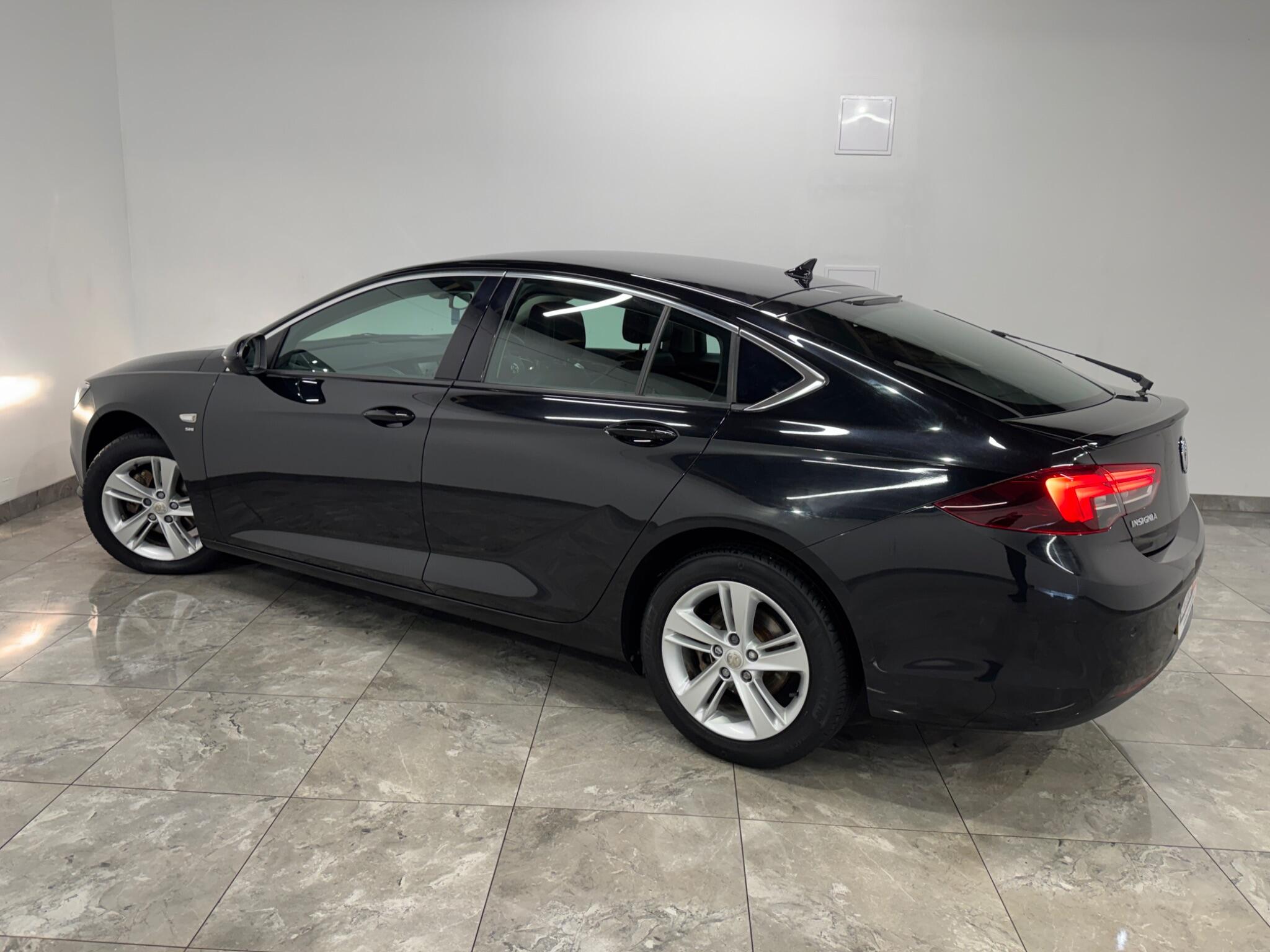 Vauxhall Insignia view 6