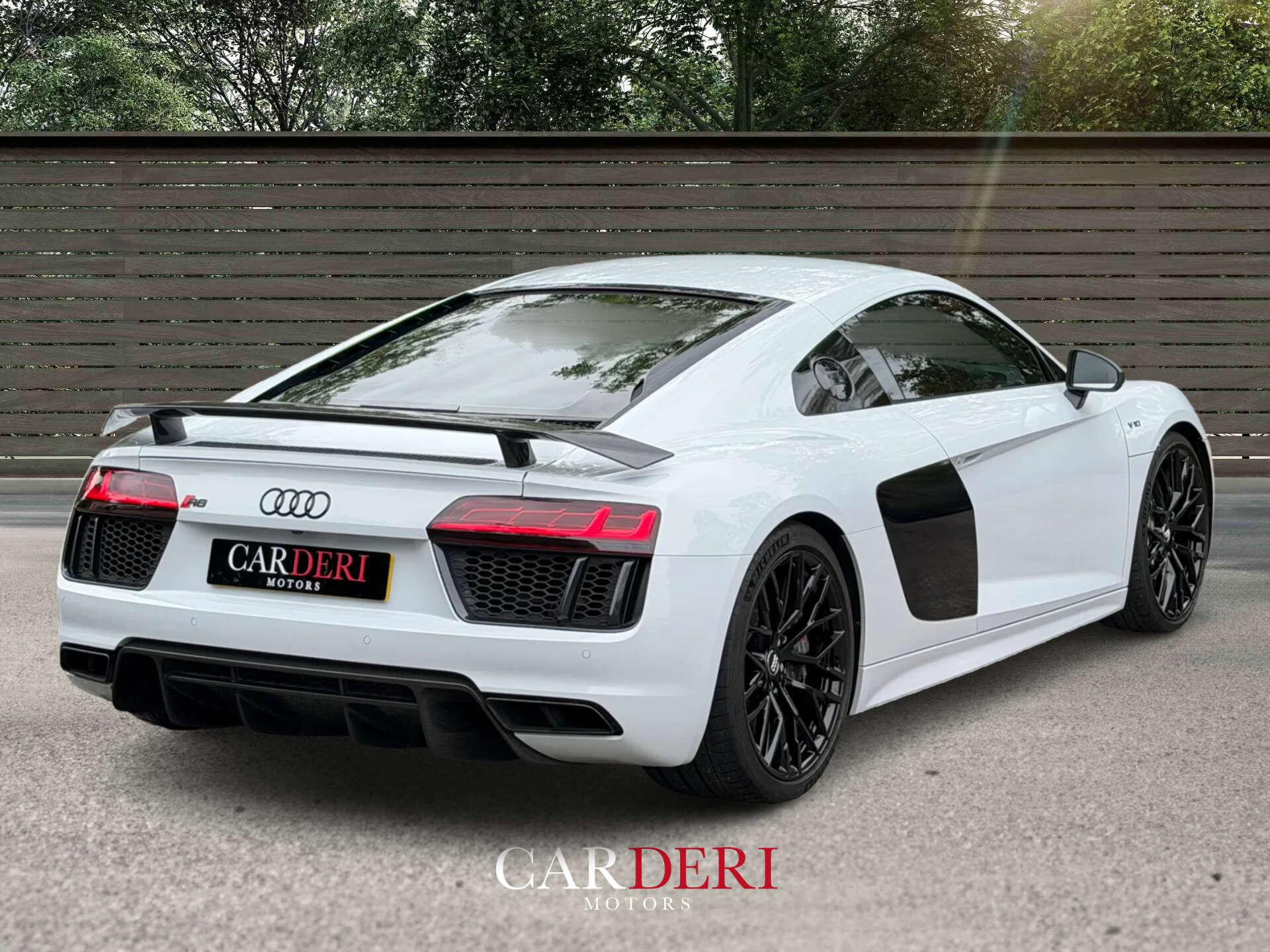Audi R8 view 26