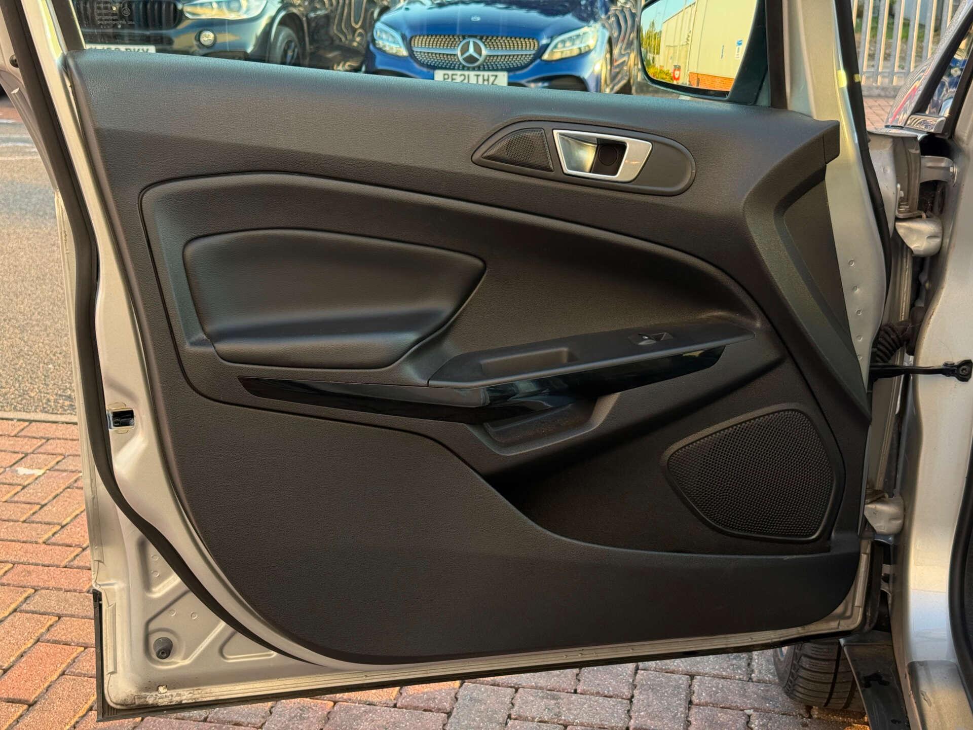 Ford Ecosport view 41