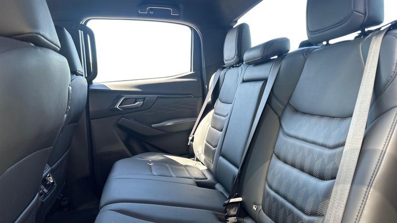 Isuzu D-Max view 4