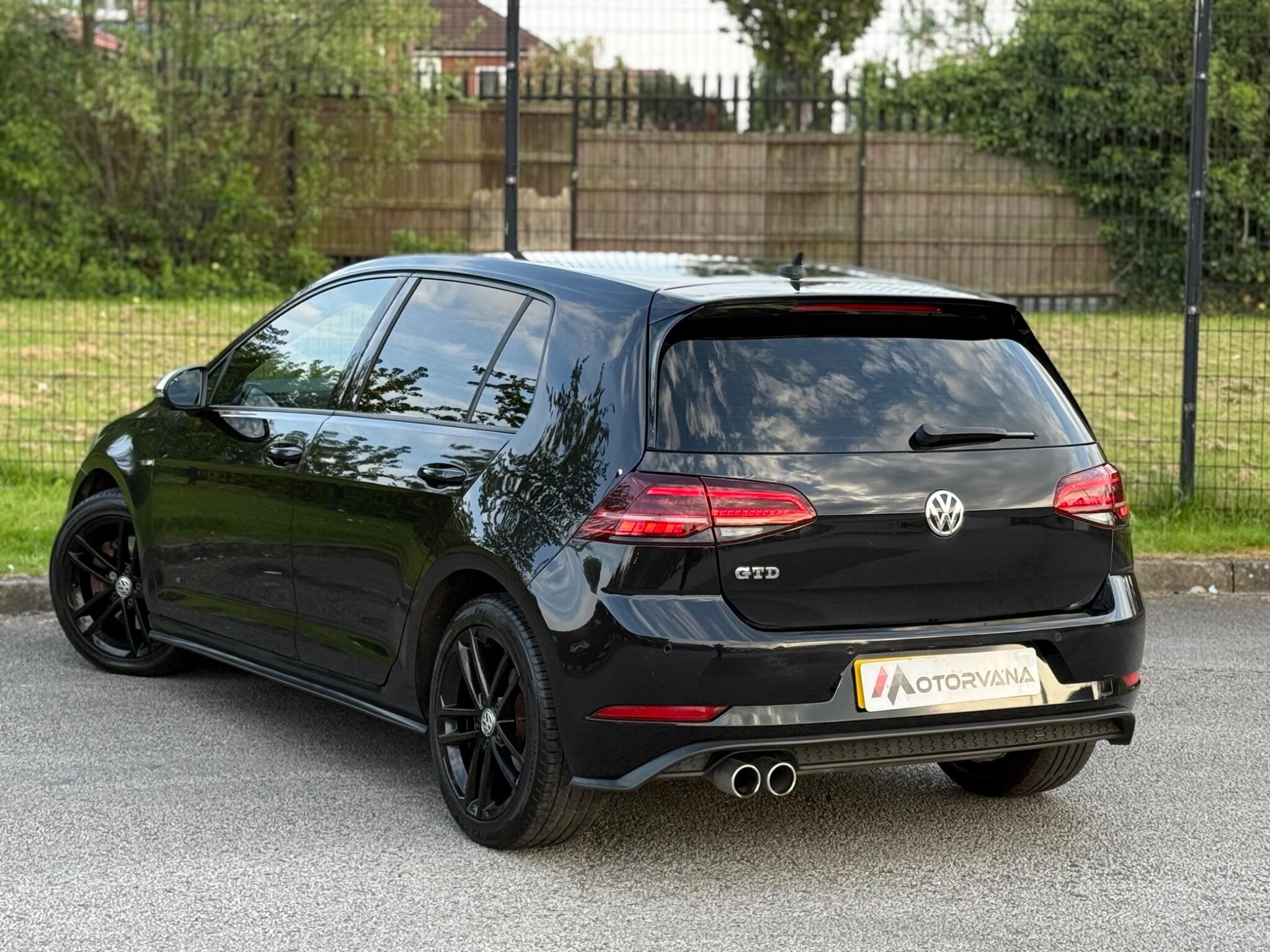 Volkswagen Golf view 10