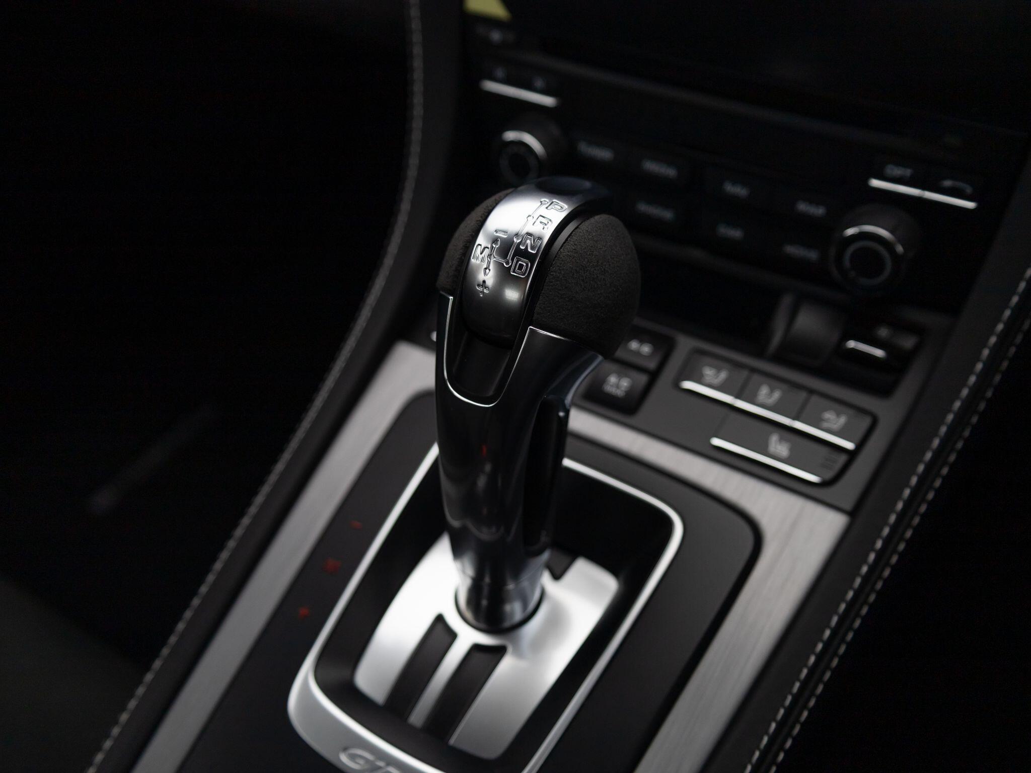 Porsche Cayman view 57