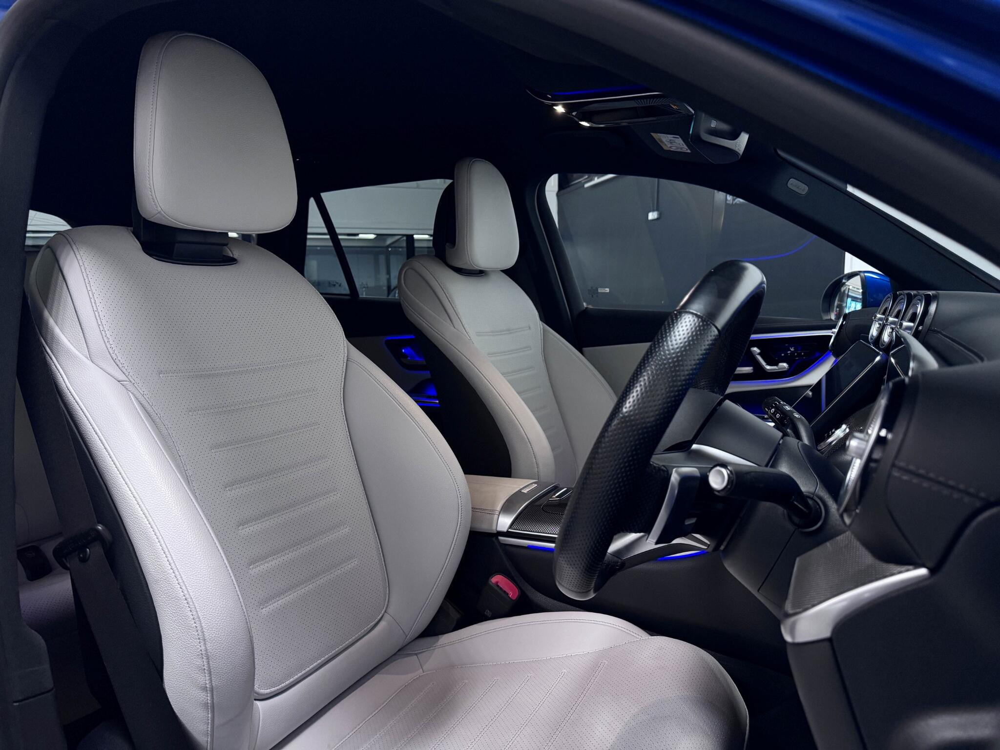 Mercedes-Benz GLC view 29