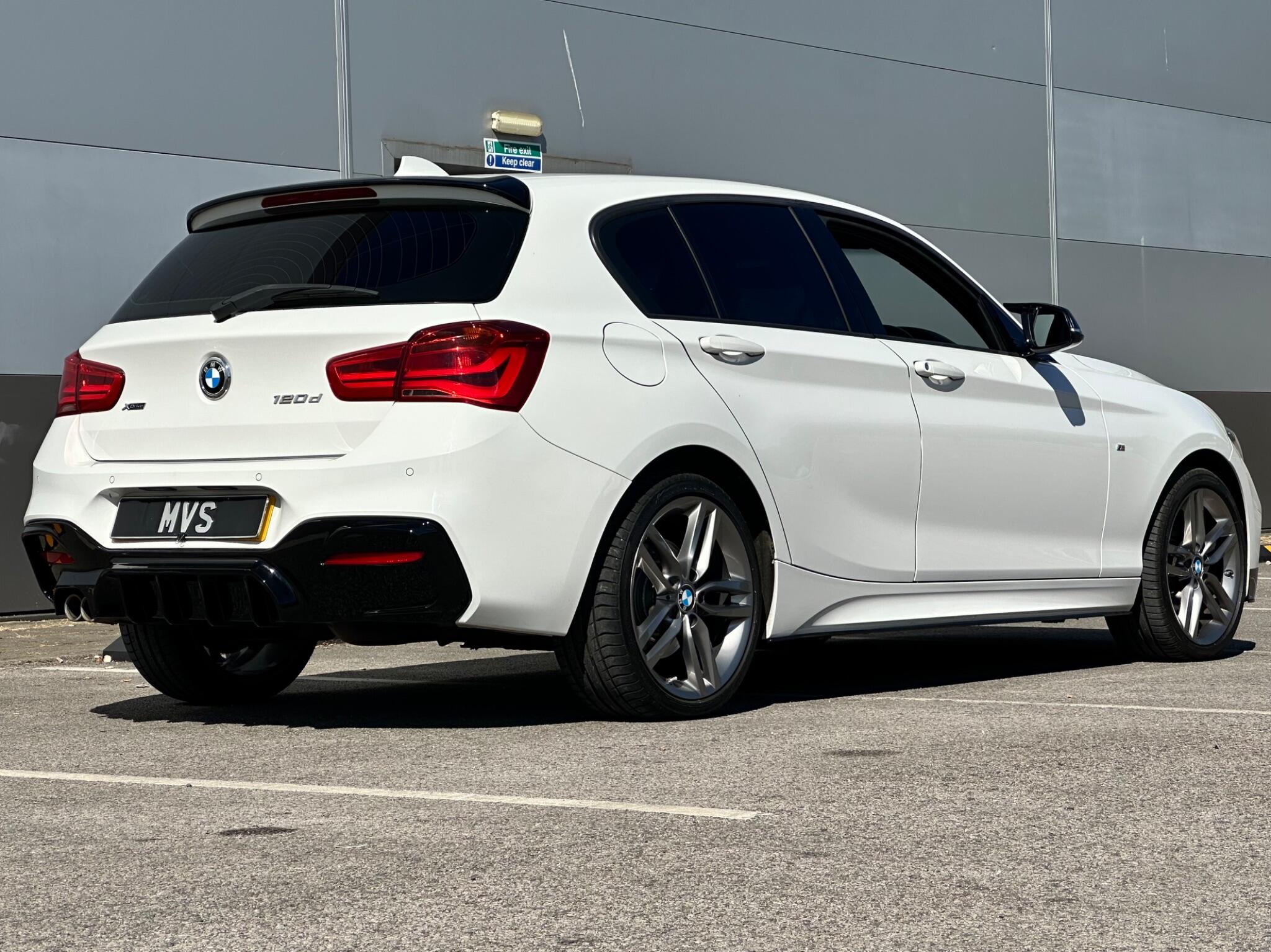 BMW 1 Series view 7