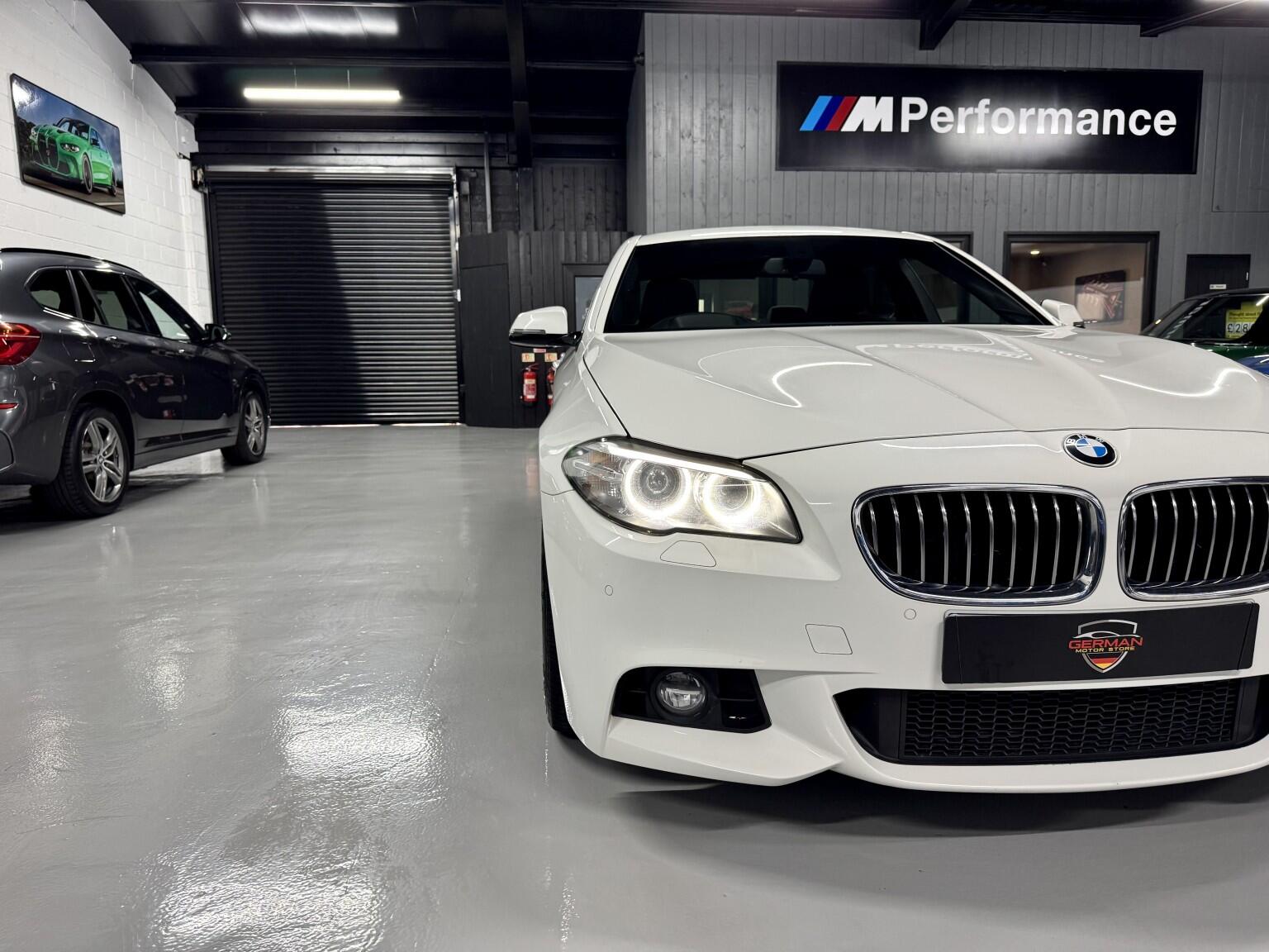 BMW 5 Series view 26